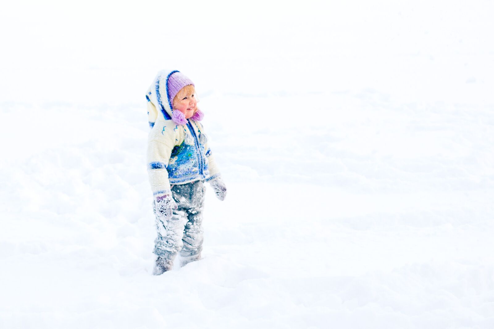 Canon EOS 70D + Canon EF 50mm F1.4 USM sample photo. Baby, winter, frost photography