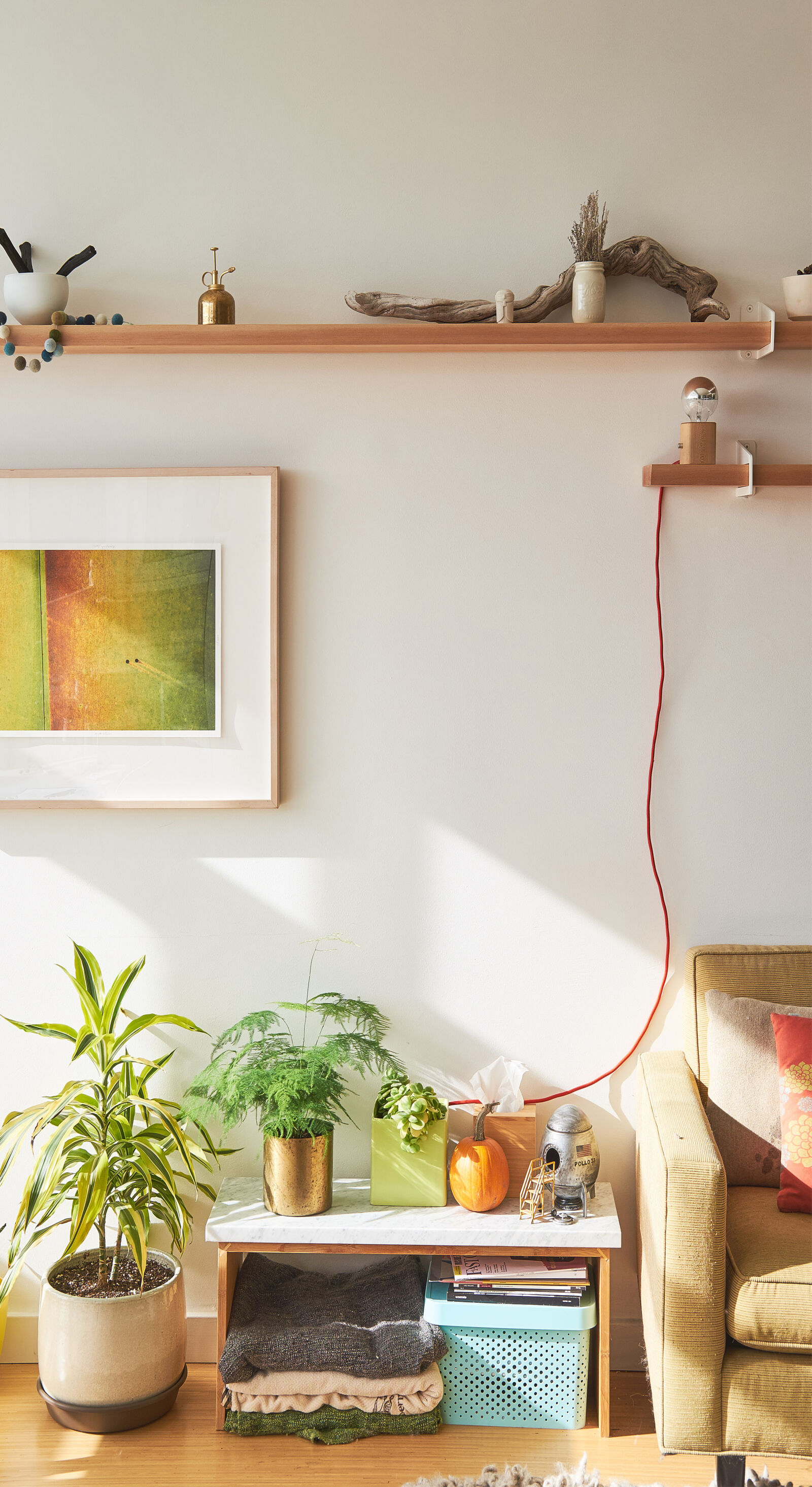 Fujifilm X-T1 + Fujifilm XF 35mm F2 R WR sample photo. Apartment, condo, grovemade, lamp photography