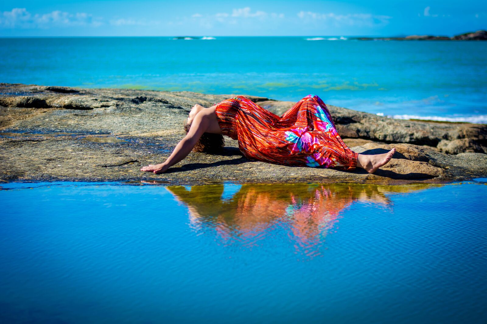 Nikon D5200 sample photo. Woman, sea, beach photography