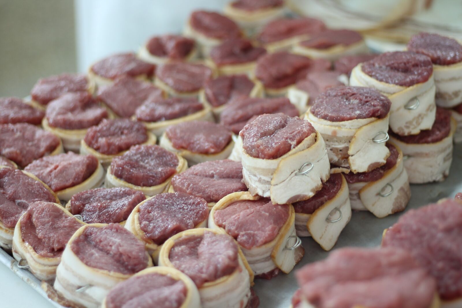 Canon EOS 1100D (EOS Rebel T3 / EOS Kiss X50) sample photo. Mignon, steak, meat photography