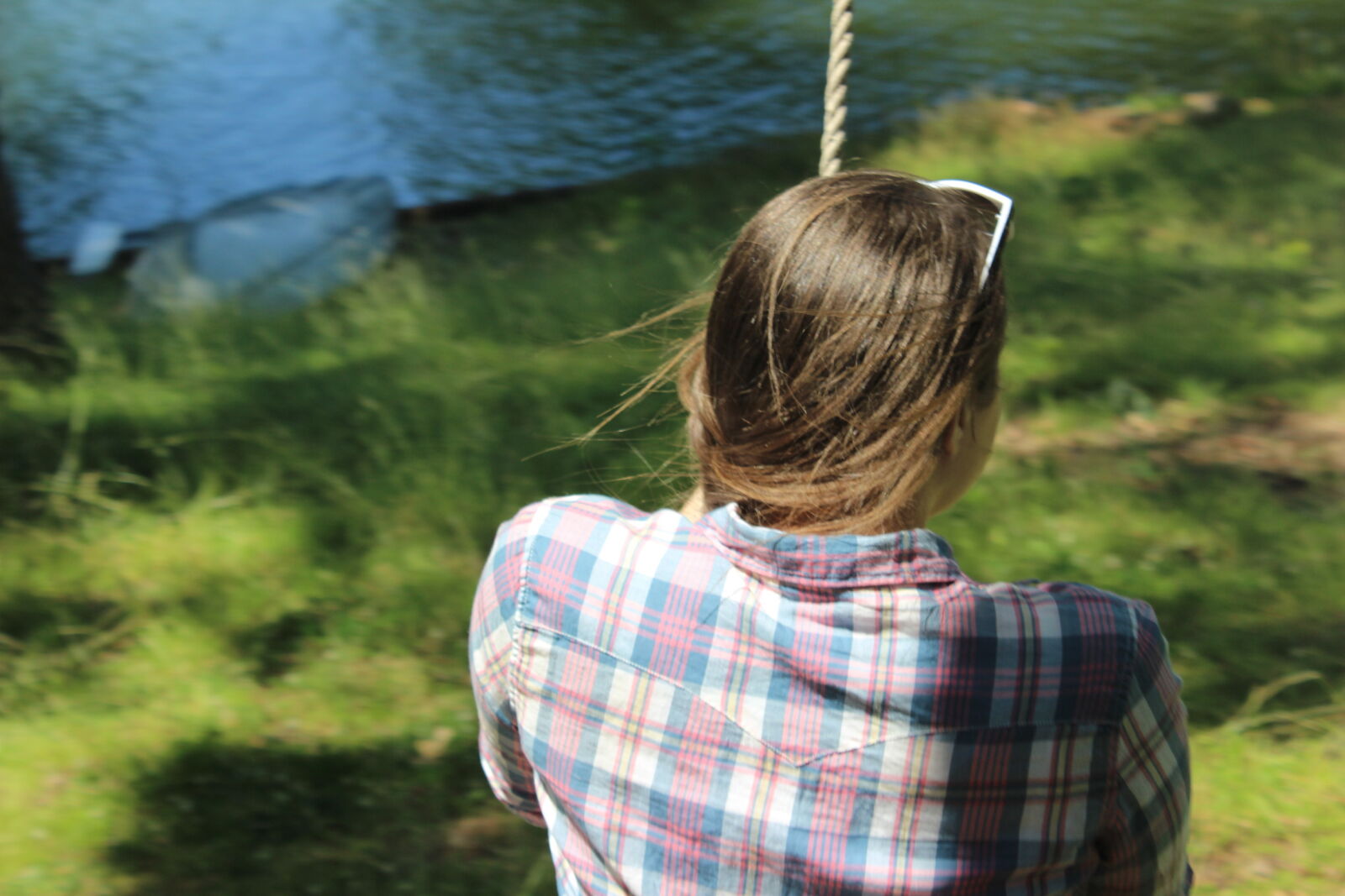 Canon EOS 600D (Rebel EOS T3i / EOS Kiss X5) sample photo. Fall, green, lake, spring photography