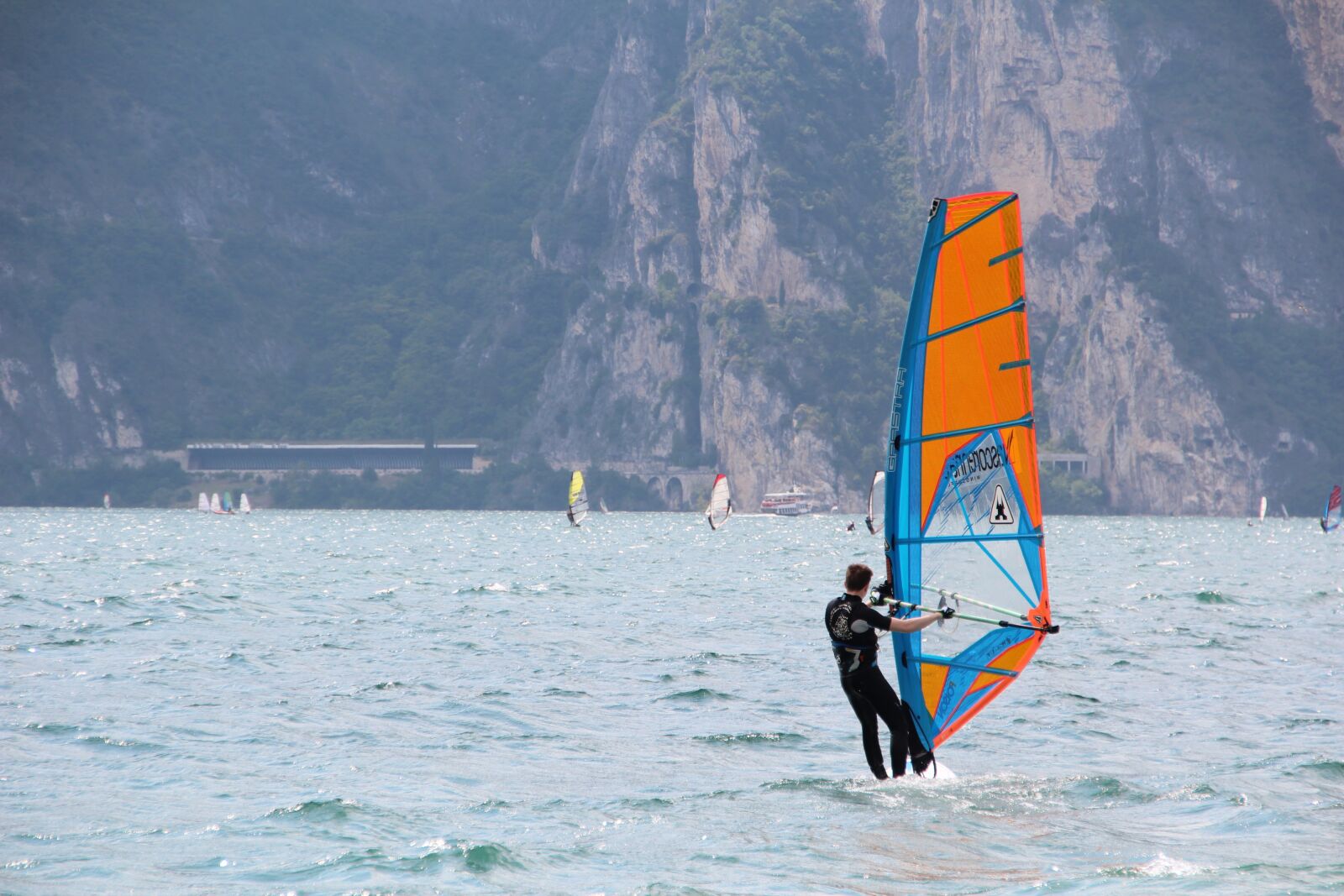 Canon EOS 600D (Rebel EOS T3i / EOS Kiss X5) sample photo. Garda, surfer, surf photography