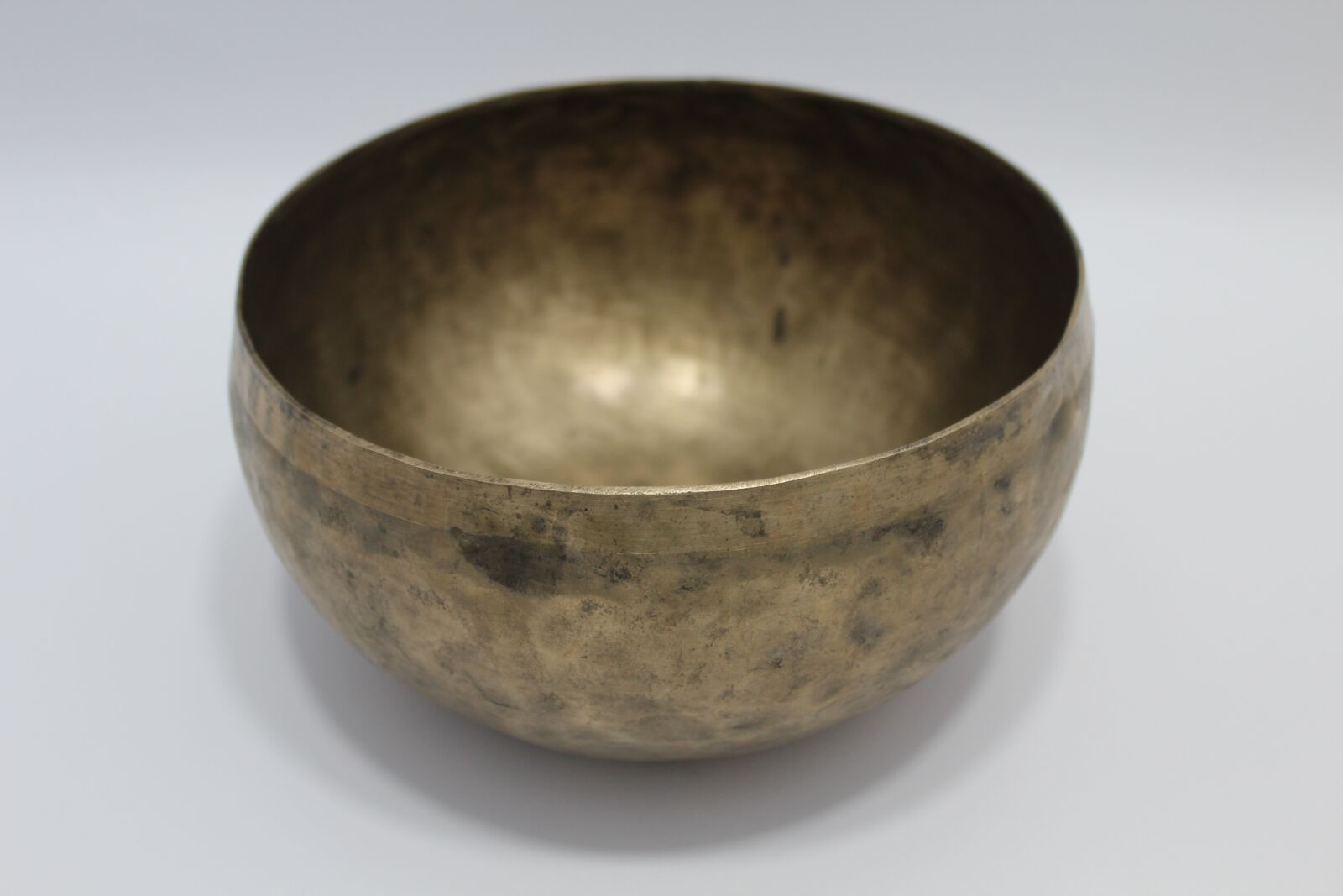 Canon EOS 1200D (EOS Rebel T5 / EOS Kiss X70 / EOS Hi) sample photo. Bowls, meditation, bowl photography