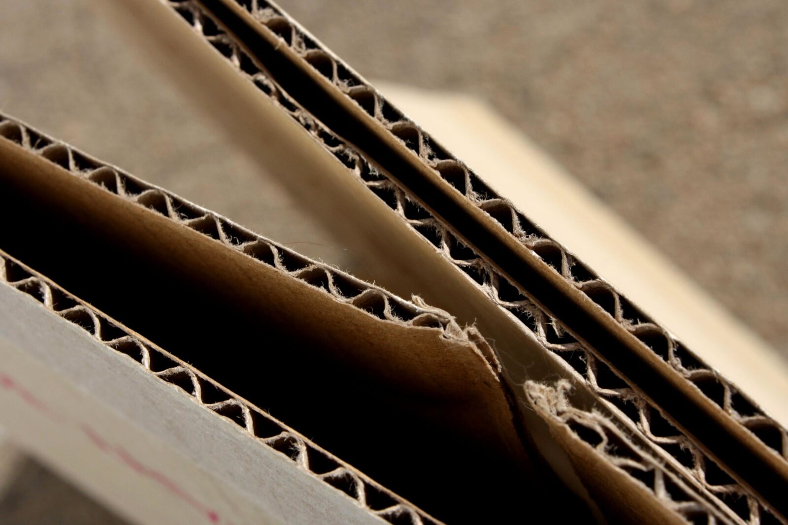 f/3.5-5.6 IS sample photo. Corrugated, cardboard, carton photography