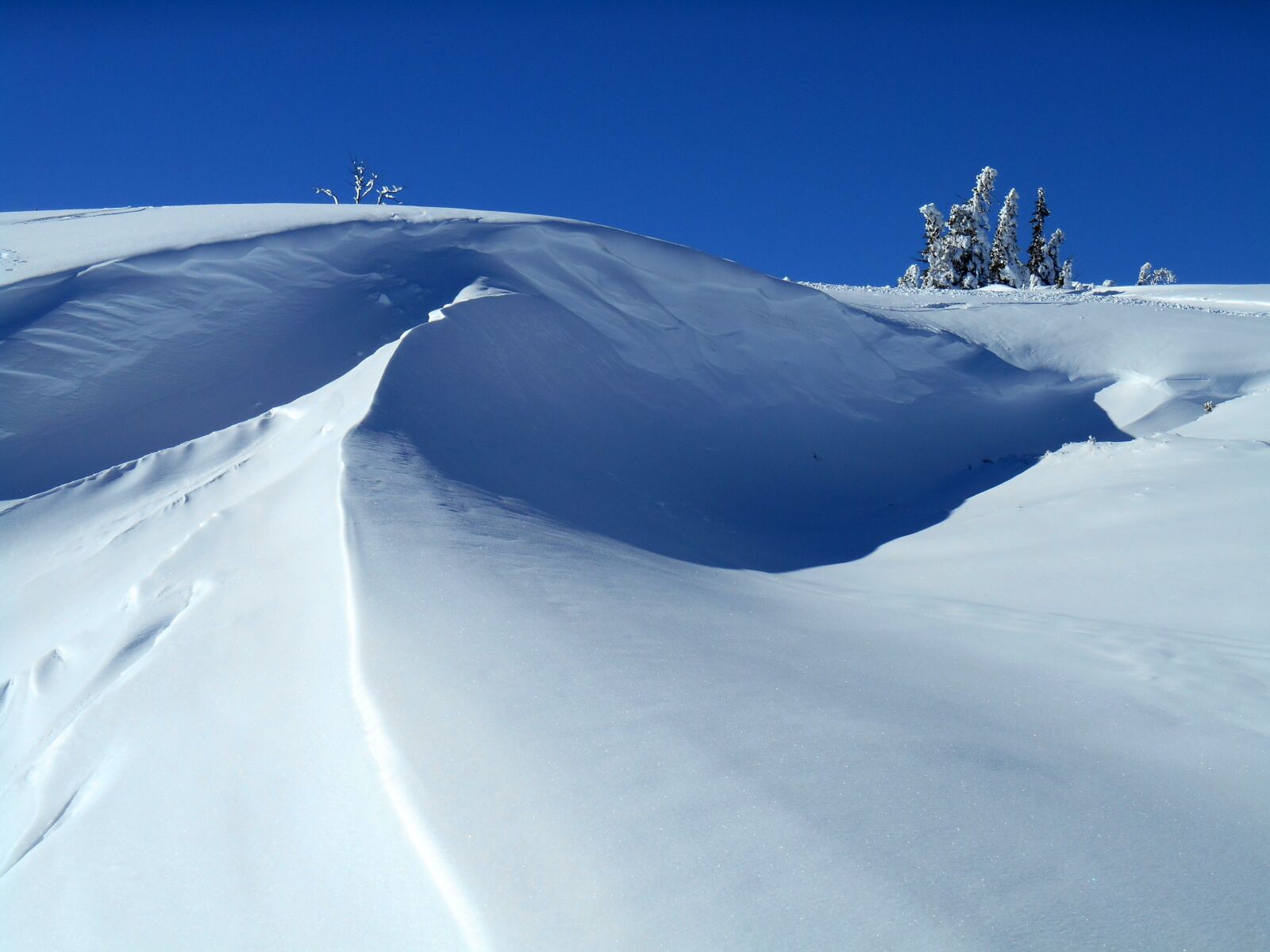 Nikon Coolpix S3500 sample photo. Snow, mountains, winter photography