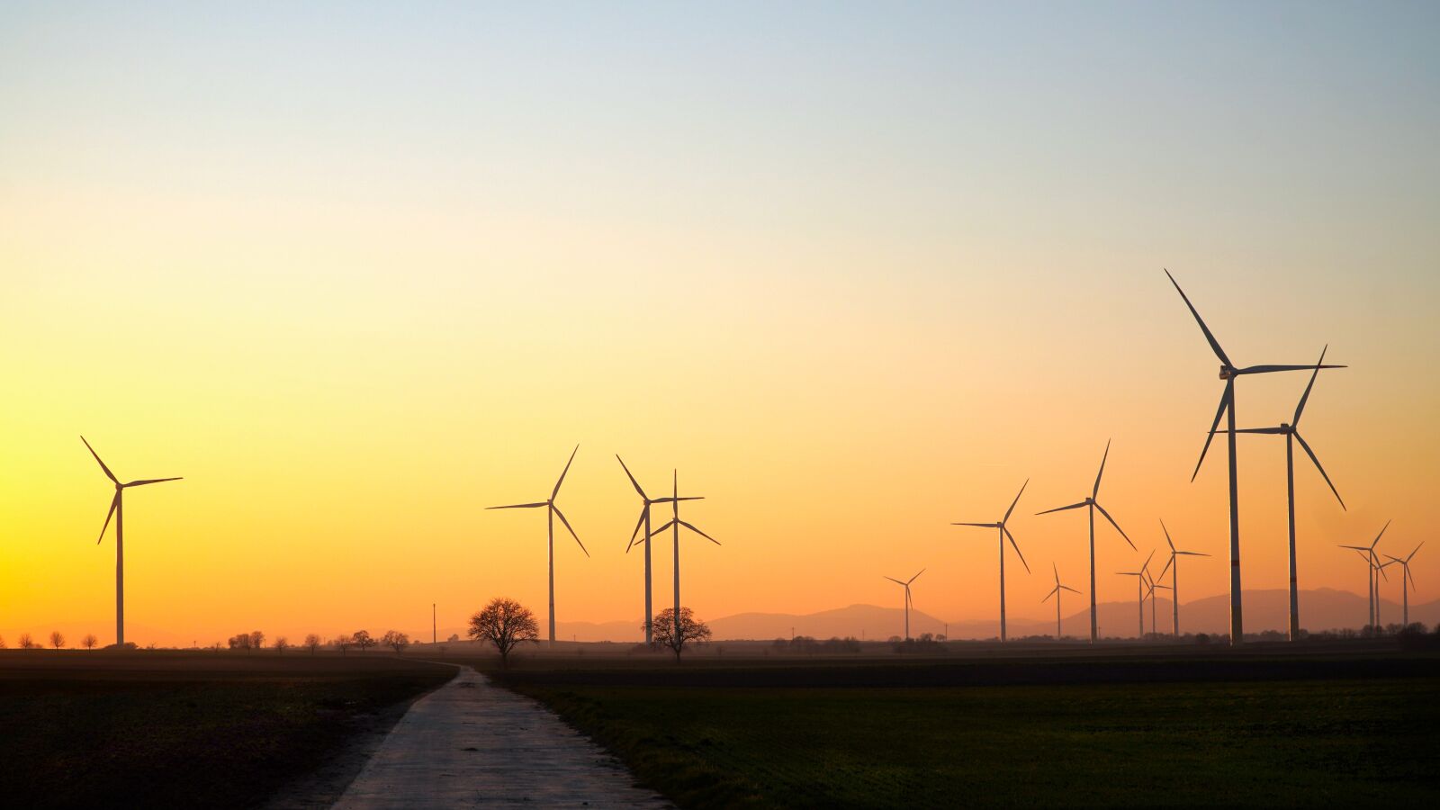 Sony E PZ 18-105mm F4 G OSS sample photo. Windr der, wind energy photography