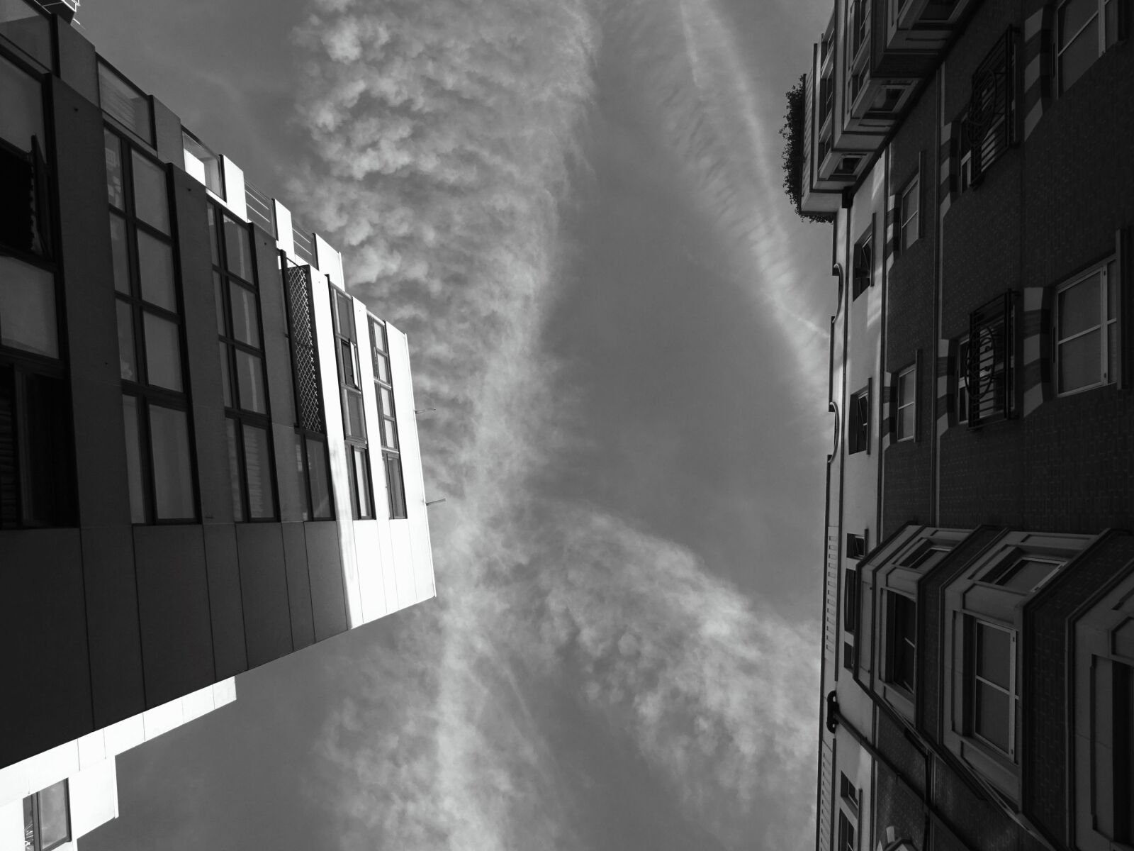 Sony DSC-HX60 sample photo. Architectural, design, architecture, black photography