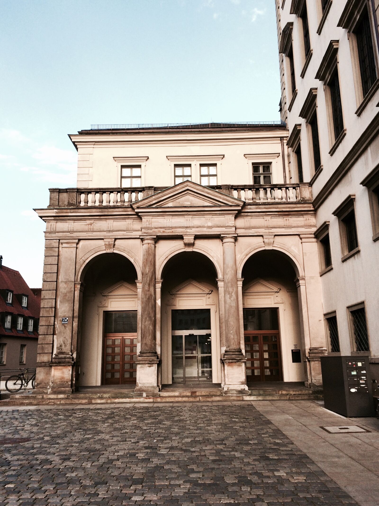 iPhone 5s back camera 4.15mm f/2.2 sample photo. Augsburg, town hall, building photography