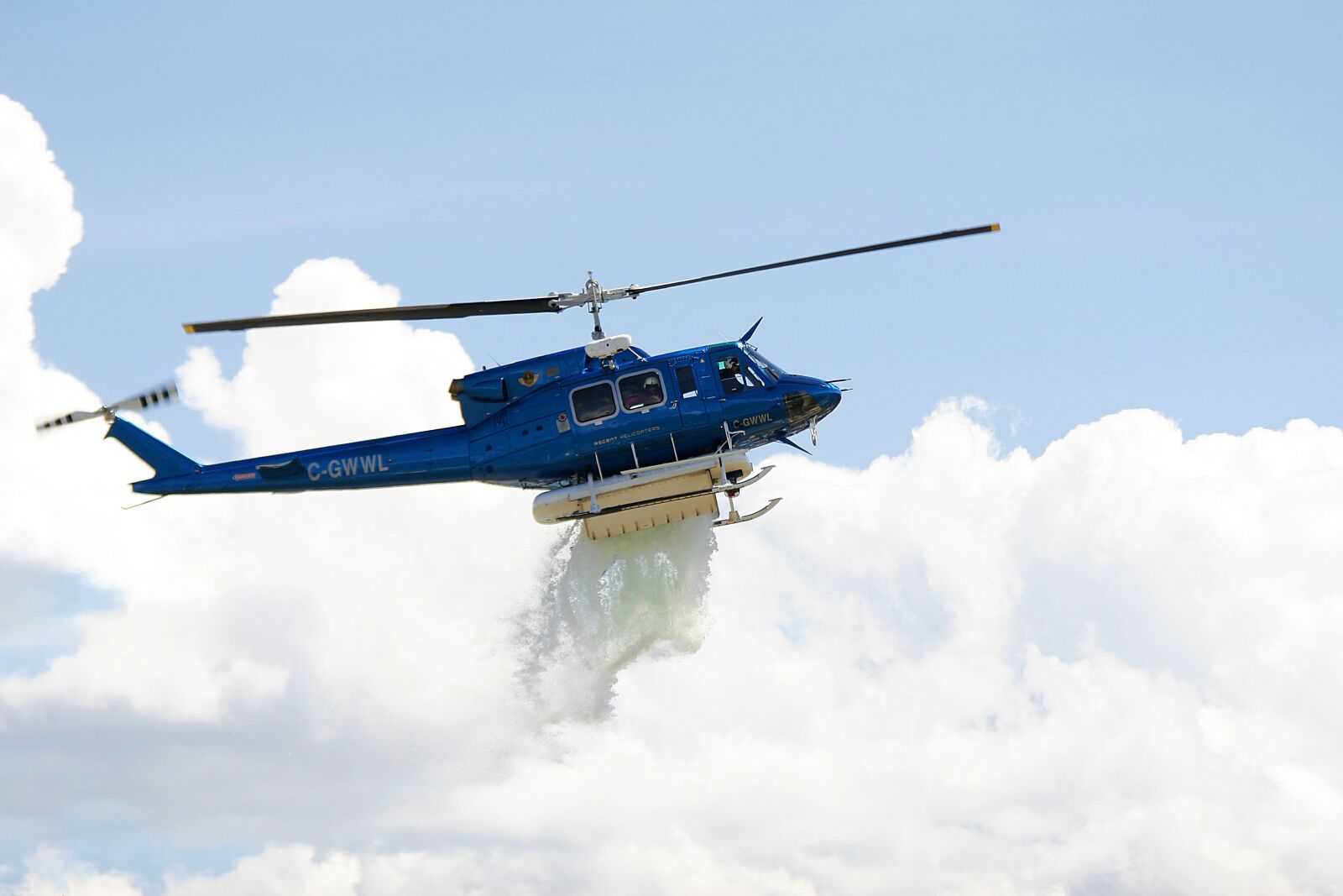 Canon EOS 20D sample photo. Helicopter, flying, rescue photography