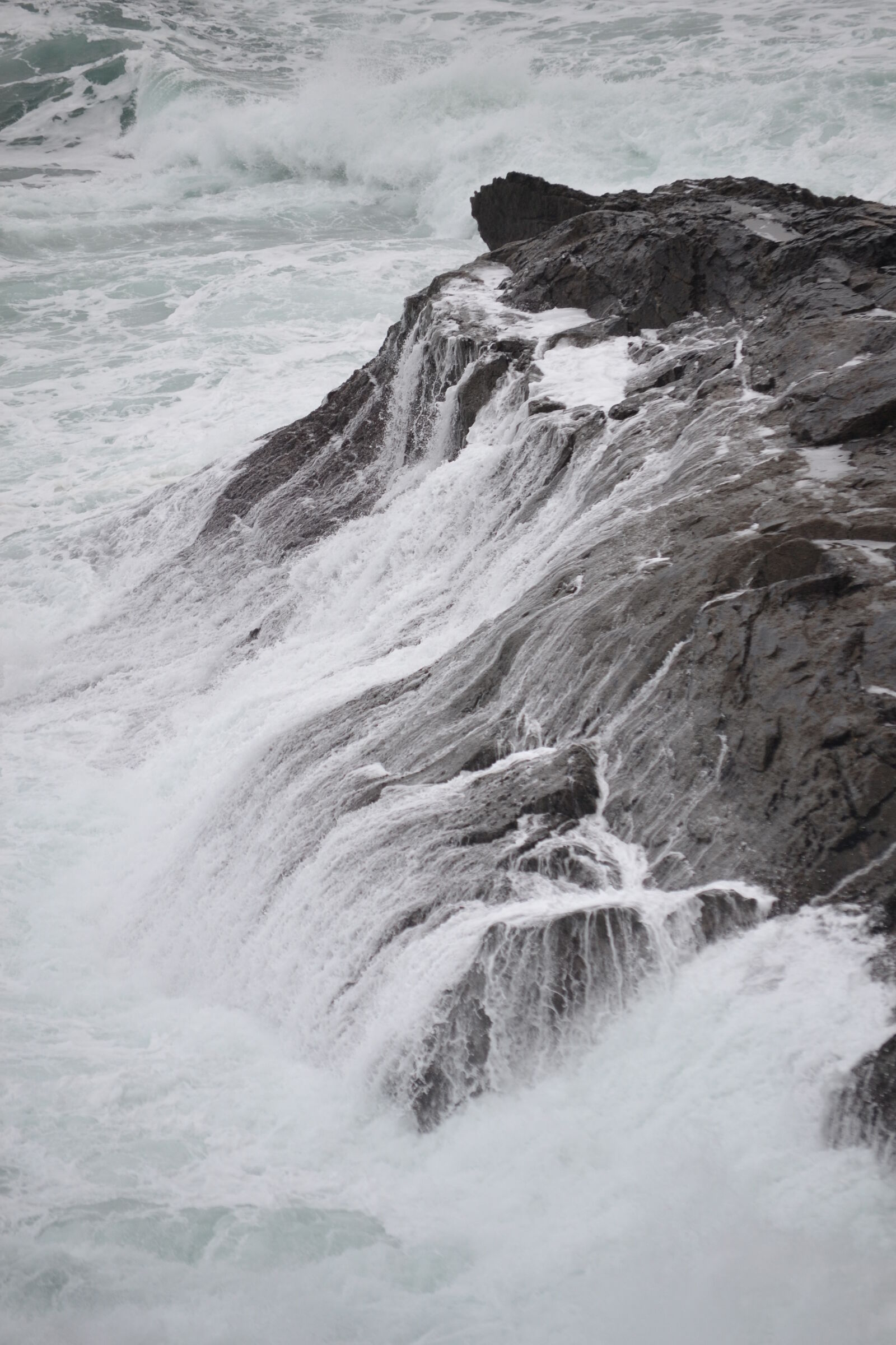 Nikon D3100 sample photo. Rock, sea, wave, wave photography