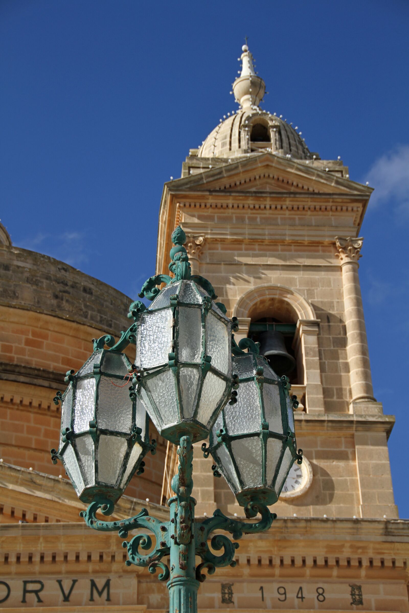 Canon EOS 7D sample photo. Lantern, light, lamp photography