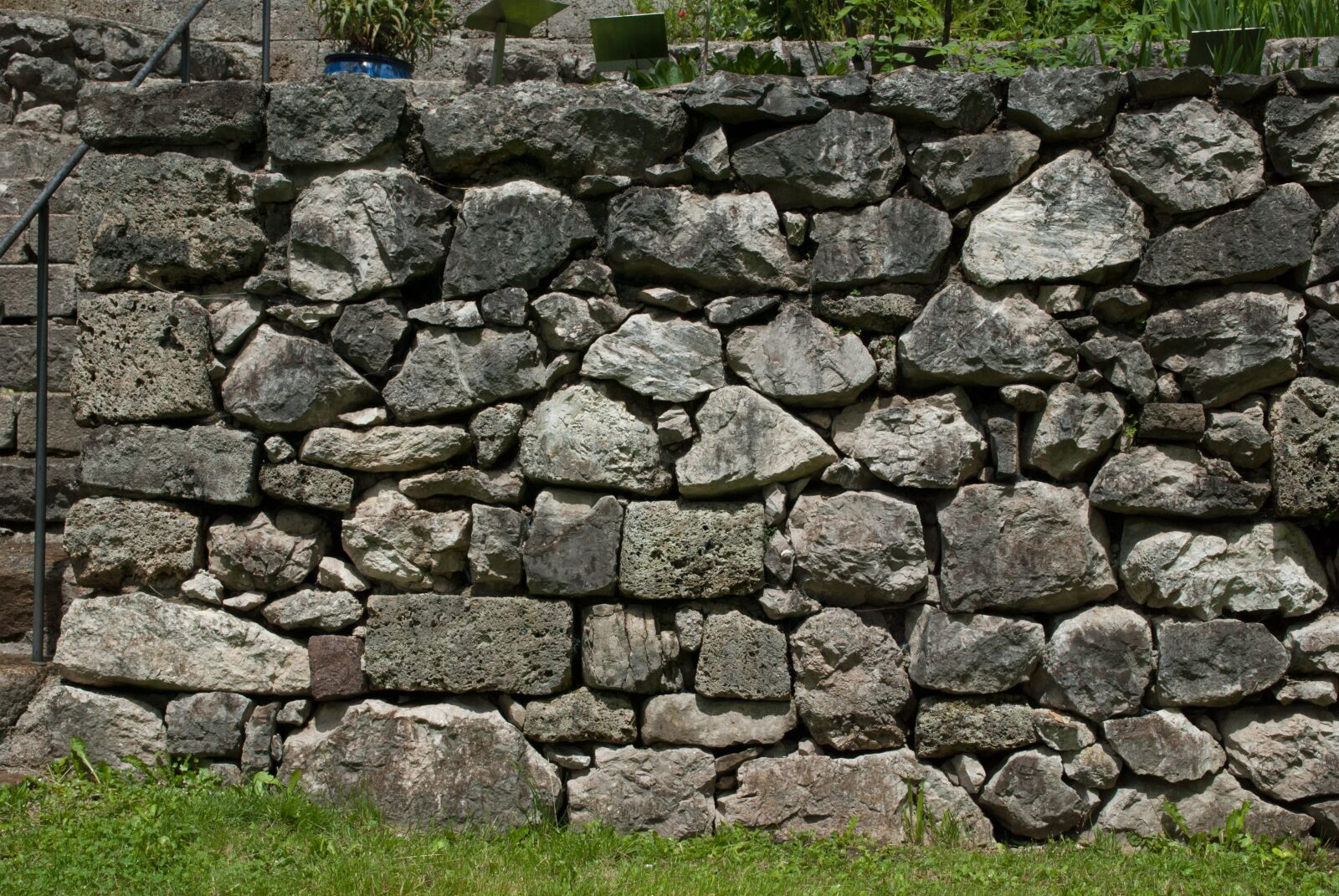 Nikon D60 sample photo. Stone wall, wall, garden photography