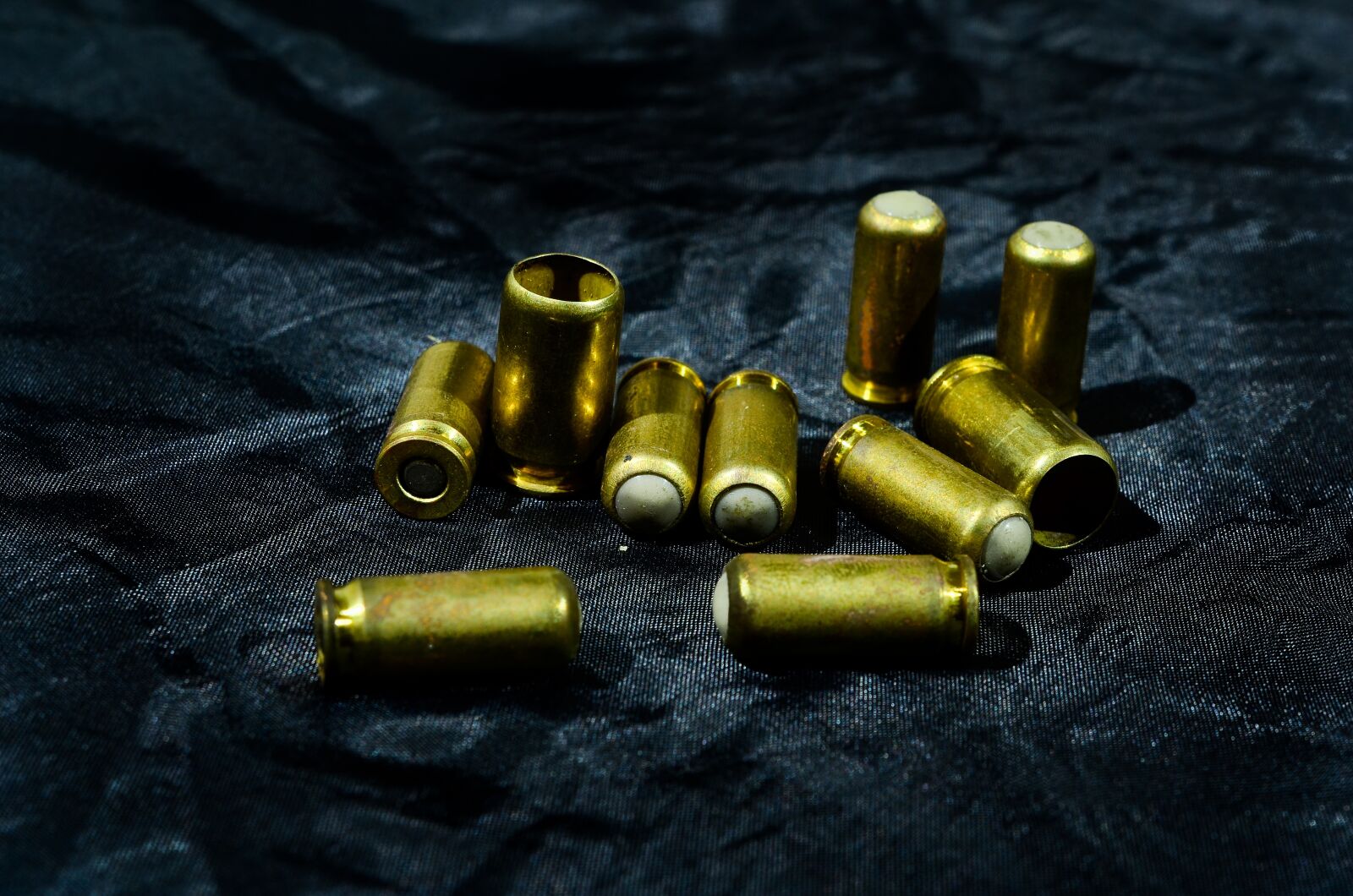 Nikon D7000 sample photo. Macro, metal, color photography