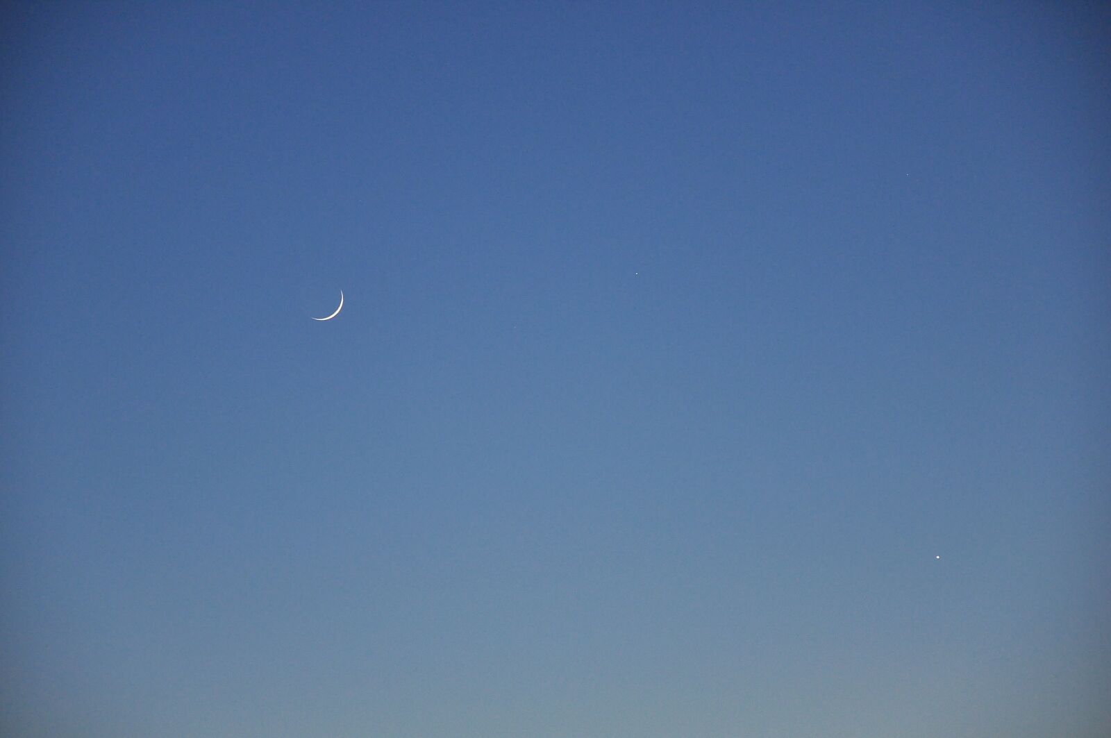 Nikon D90 sample photo. Month, sky, night photography