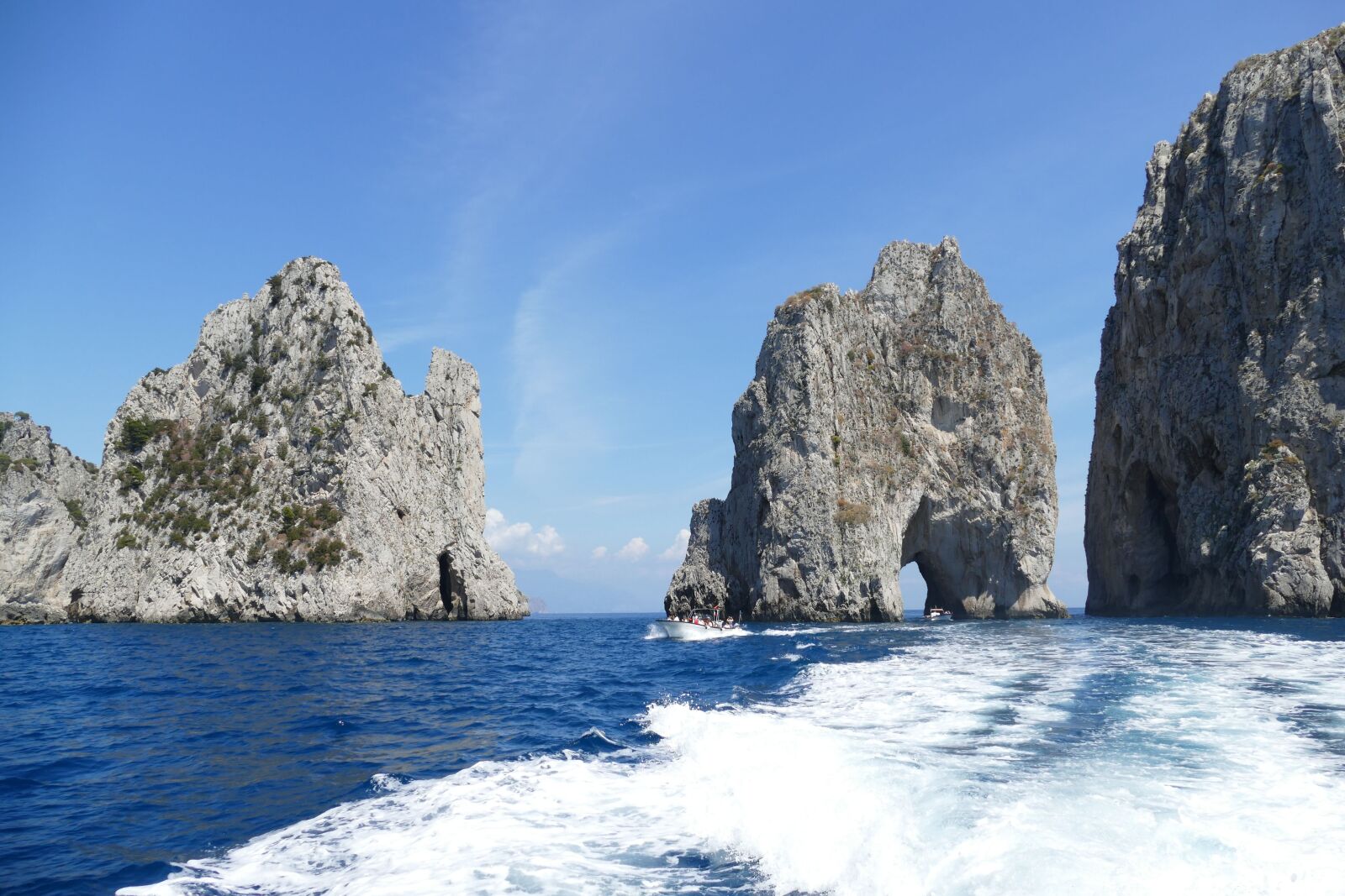 Panasonic Lumix DMC-FZ1000 sample photo. Capri, italy, coast photography