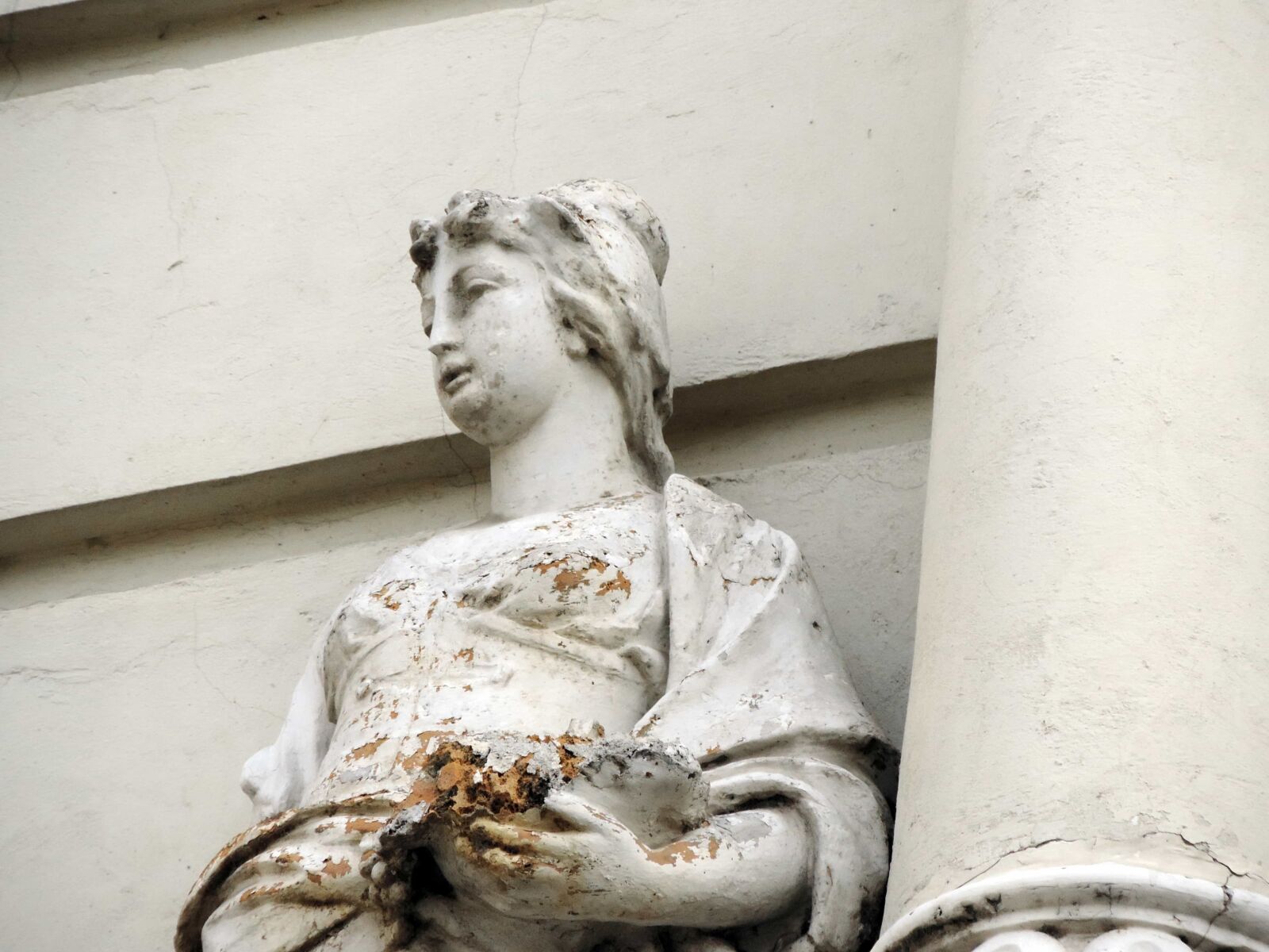 Nikon Coolpix P520 sample photo. Old, ruin, statue, sculpture photography