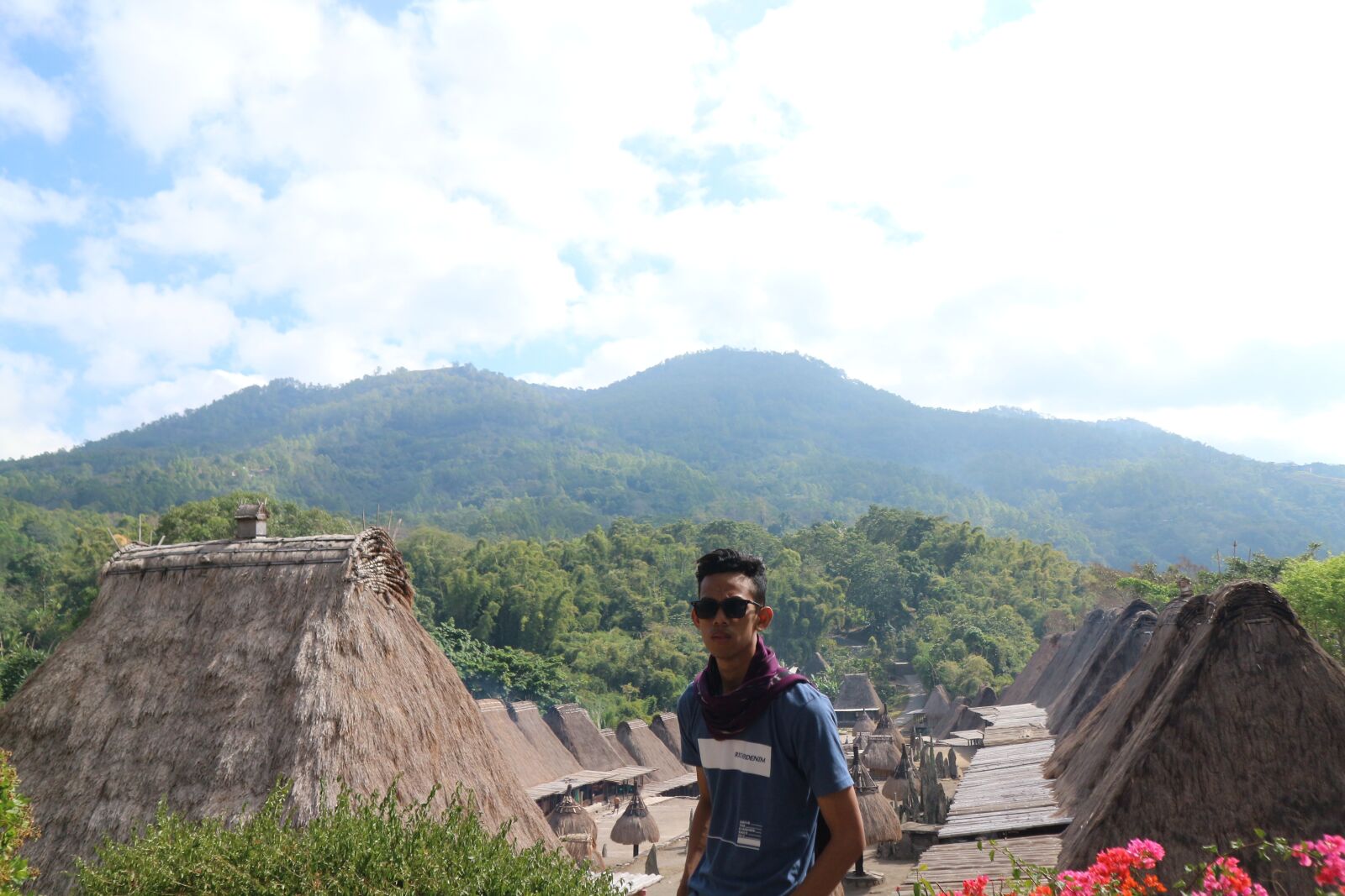 Canon EF-M 15-45mm F3.5-6.3 IS STM sample photo. Bajawa, flores, ntt photography