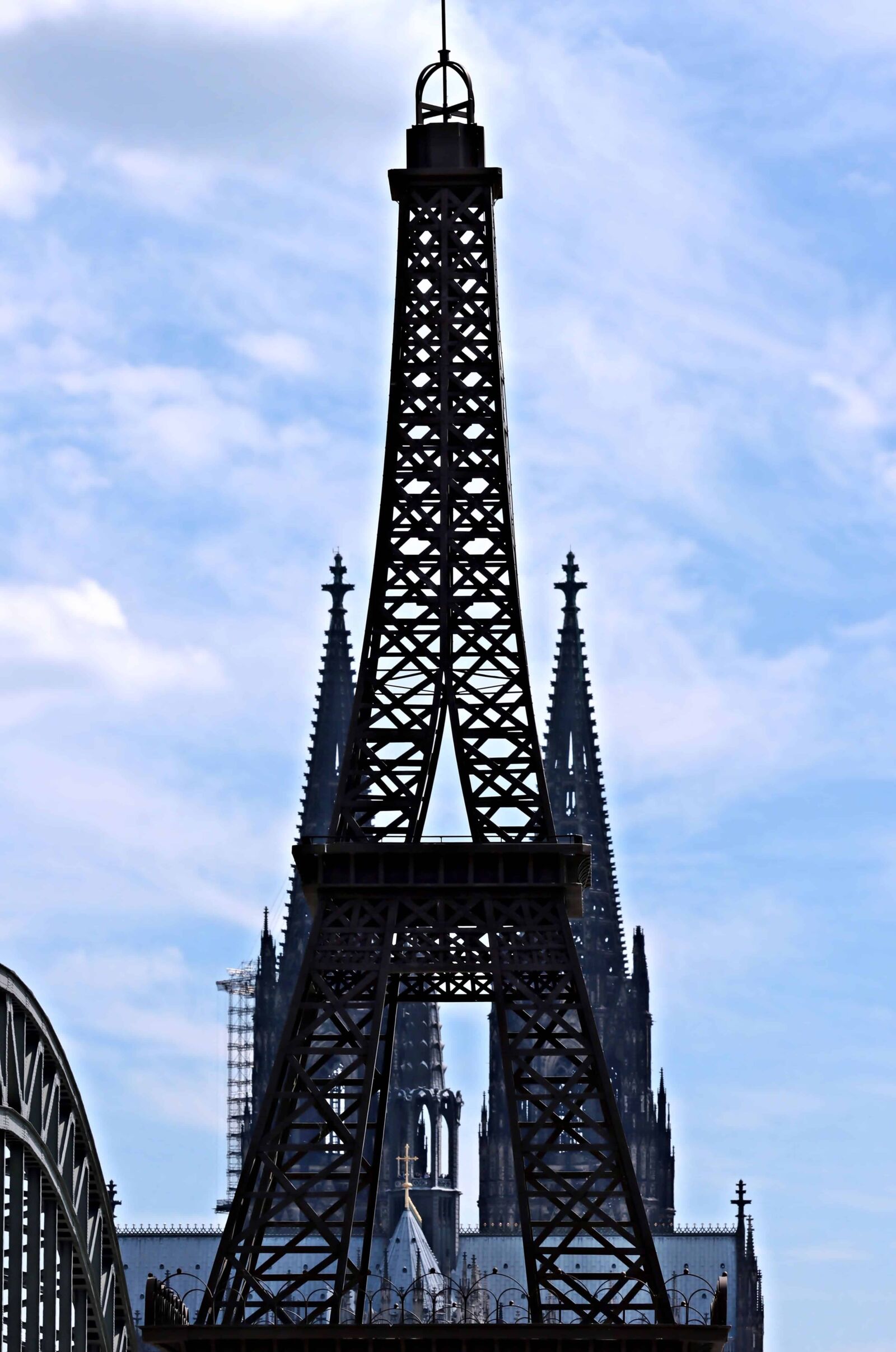 Canon EOS 80D sample photo. Architecture, sky, tower, steel photography