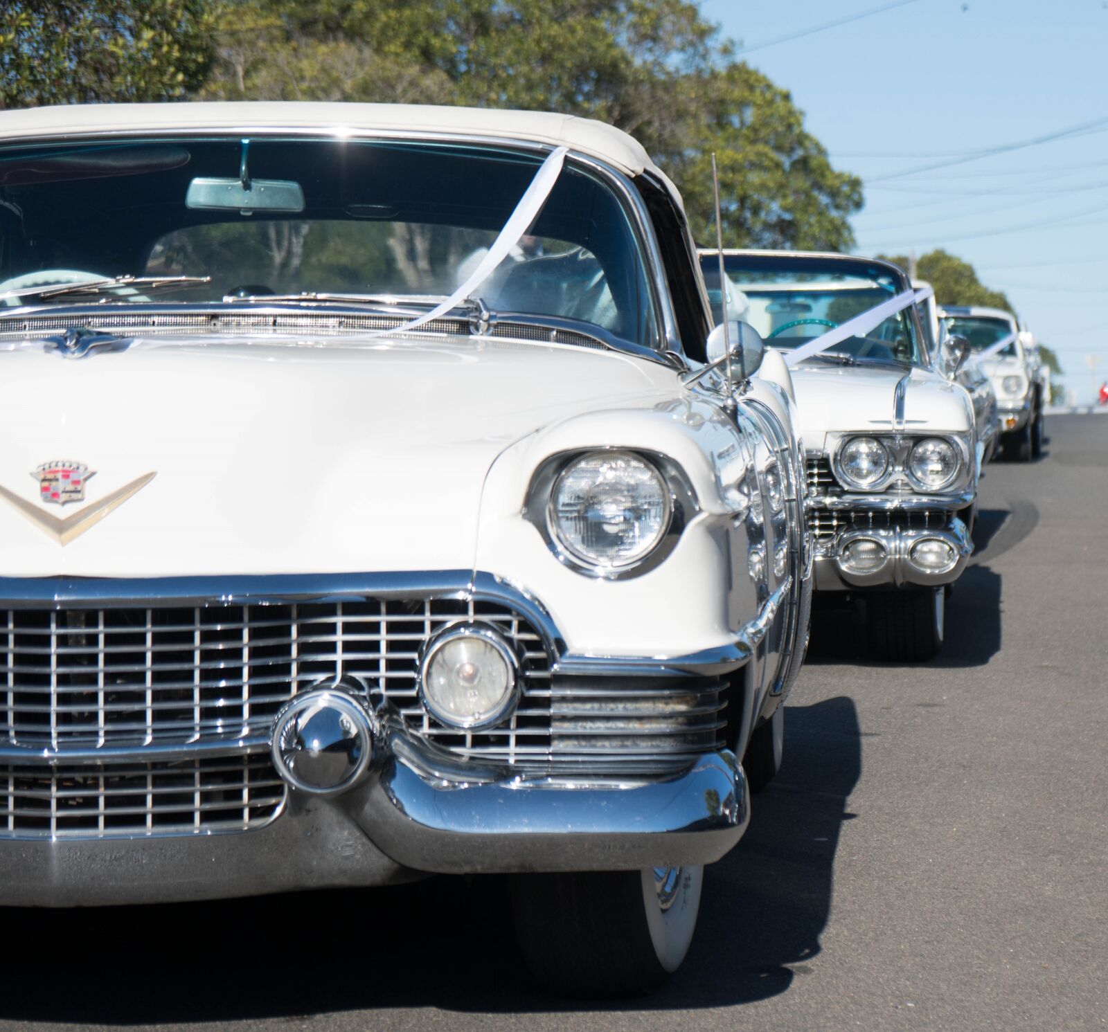 Sony a6300 + Sony Vario-Tessar T* E 16-70mm F4 ZA OSS sample photo. Wedding cars, cadillac, white photography