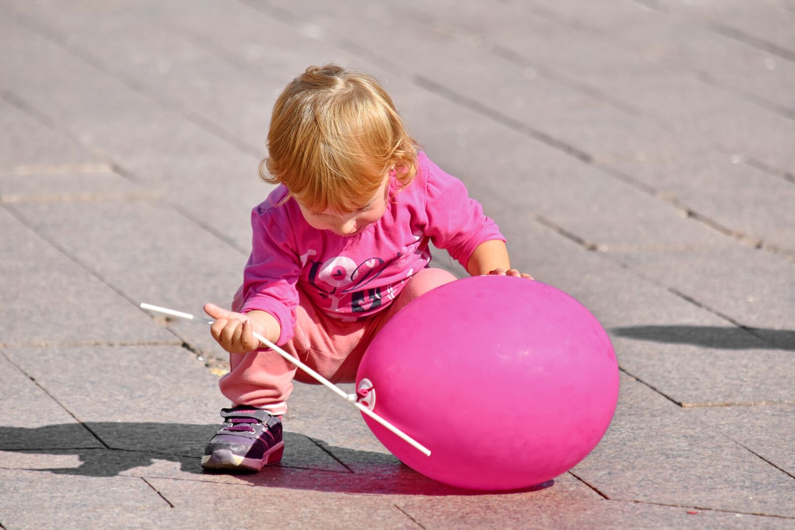 Nikon D5500 sample photo. Baby, balloon, blonde hair photography