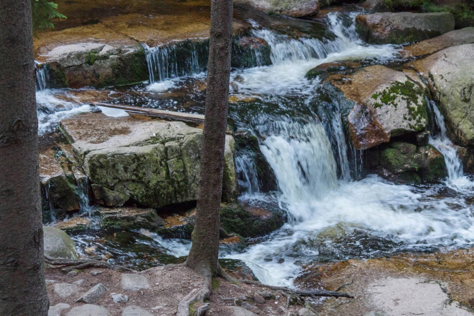 Canon EOS 1300D (EOS Rebel T6 / EOS Kiss X80) sample photo. Waterfall, river, nature photography