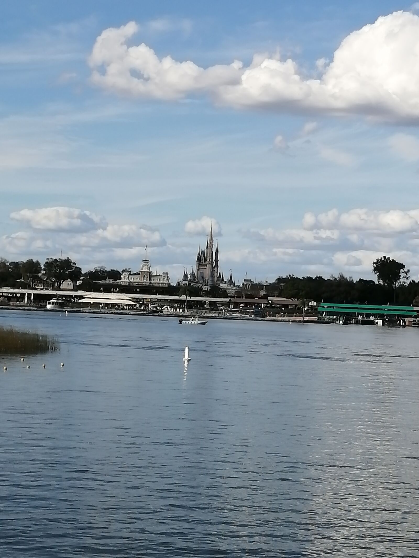 HUAWEI POT-LX1T sample photo. Castle, lake, boat photography