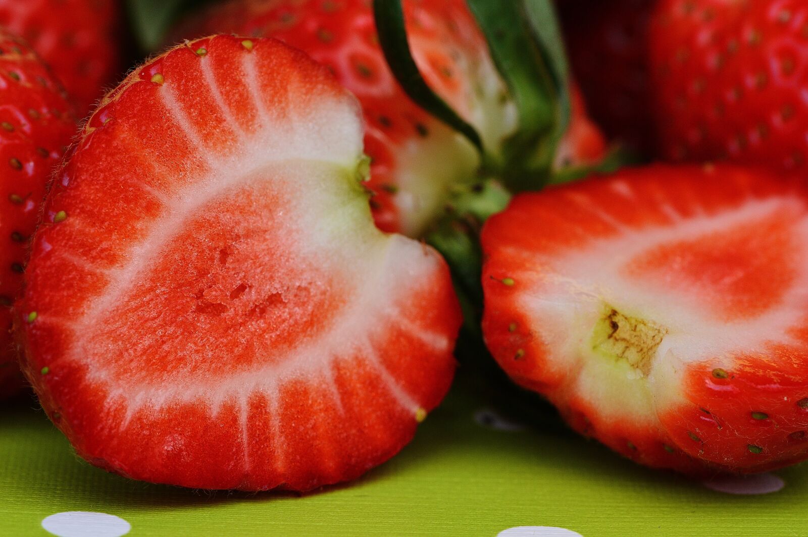 Nikon D3200 sample photo. Strawberries, fruit, close up photography