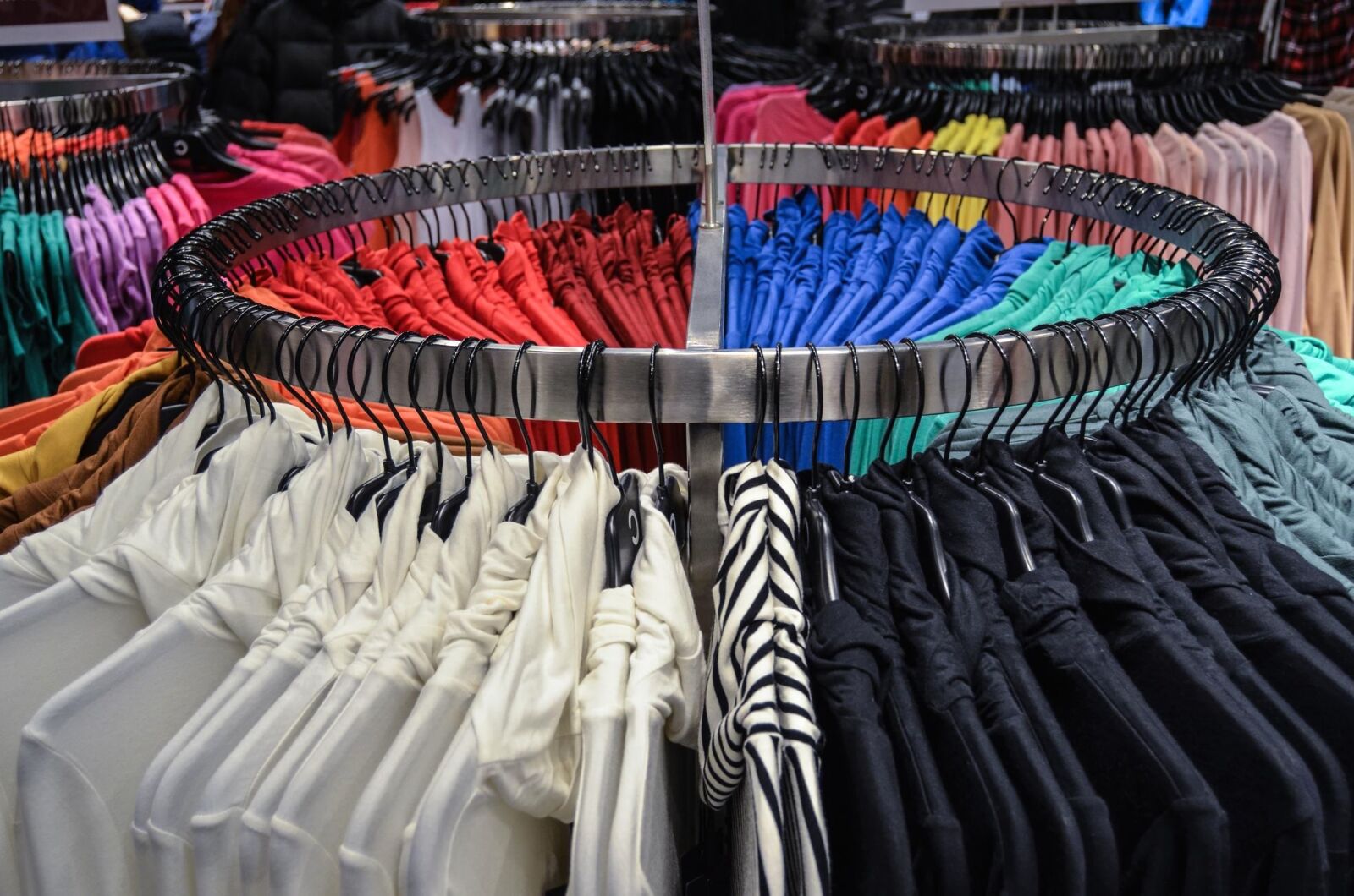 Nikon D5100 sample photo. Store, fabric, dressing room photography