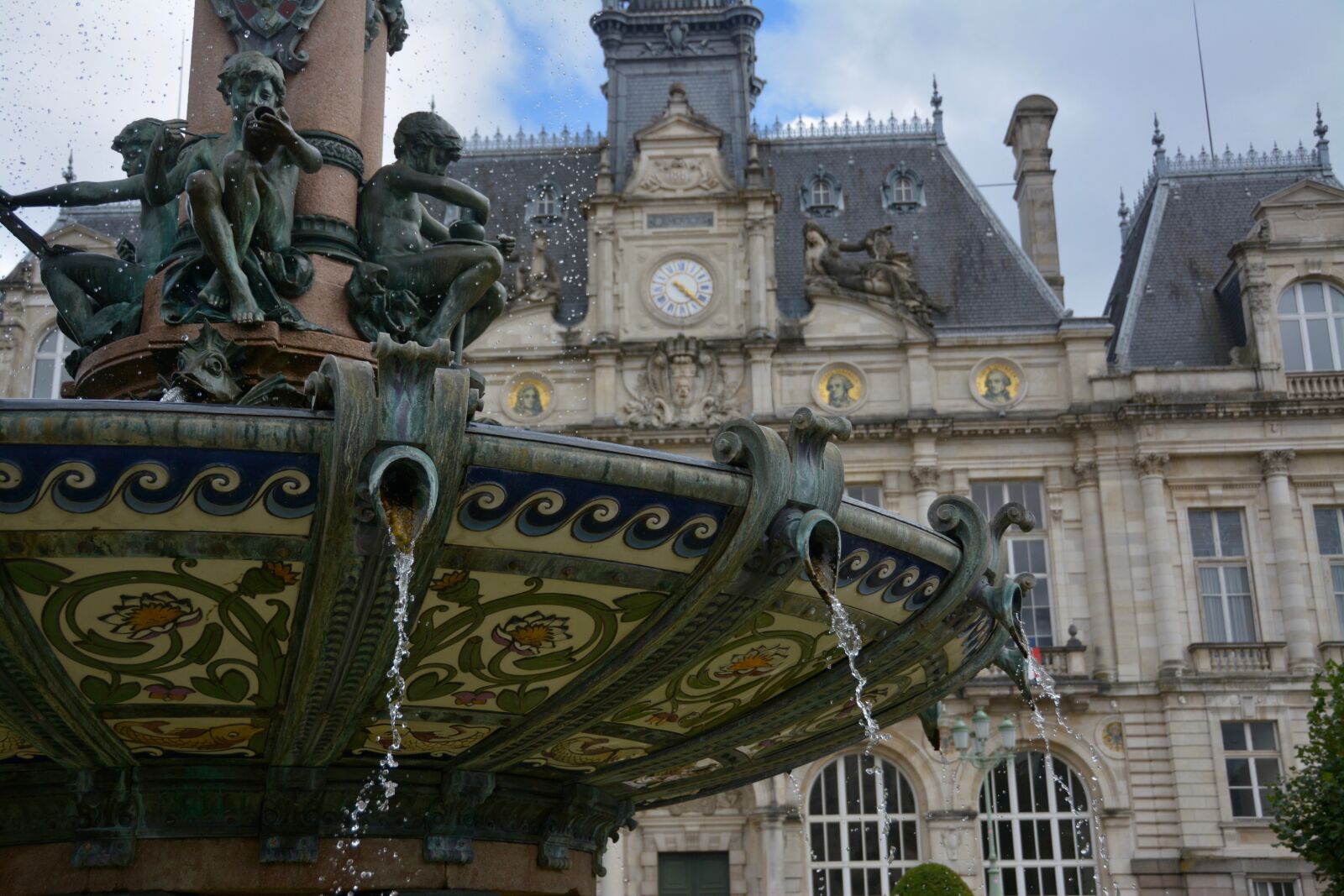 Nikon D7100 sample photo. Fountain, porcelain, town hall photography