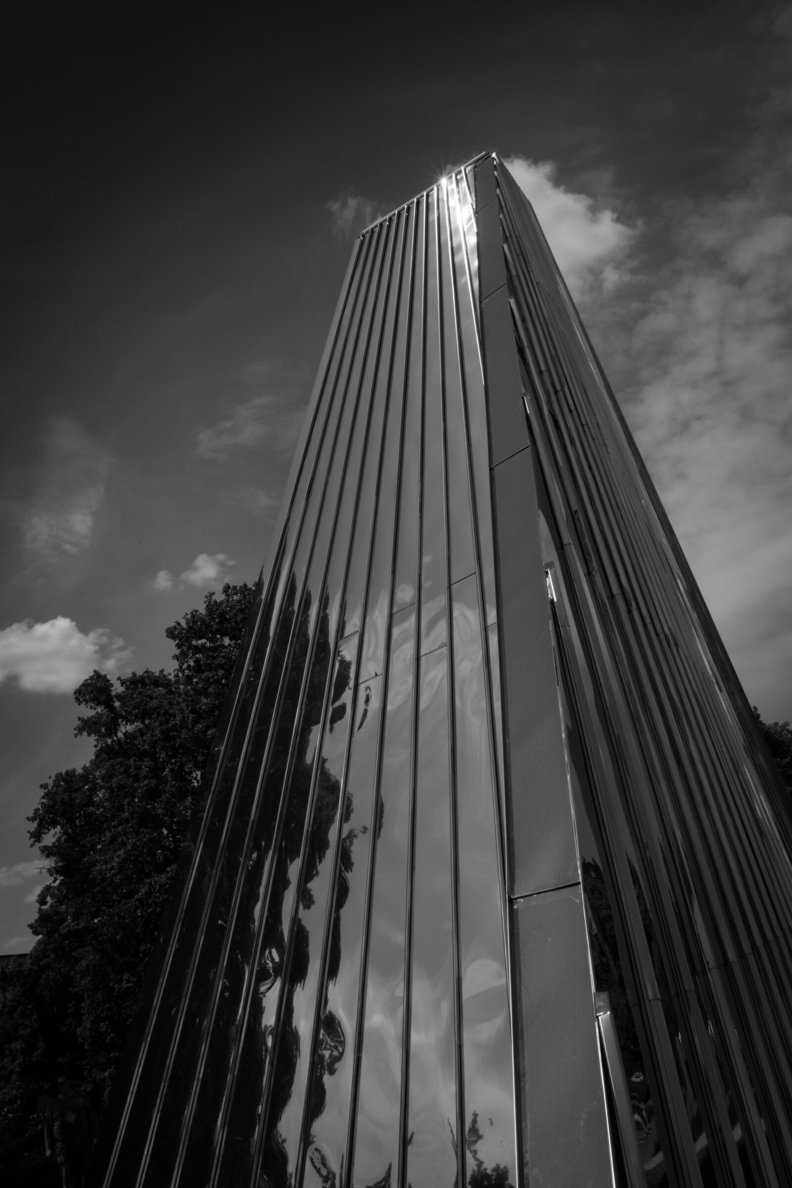 Fujifilm X-T2 sample photo. Architecture, silver, metal photography