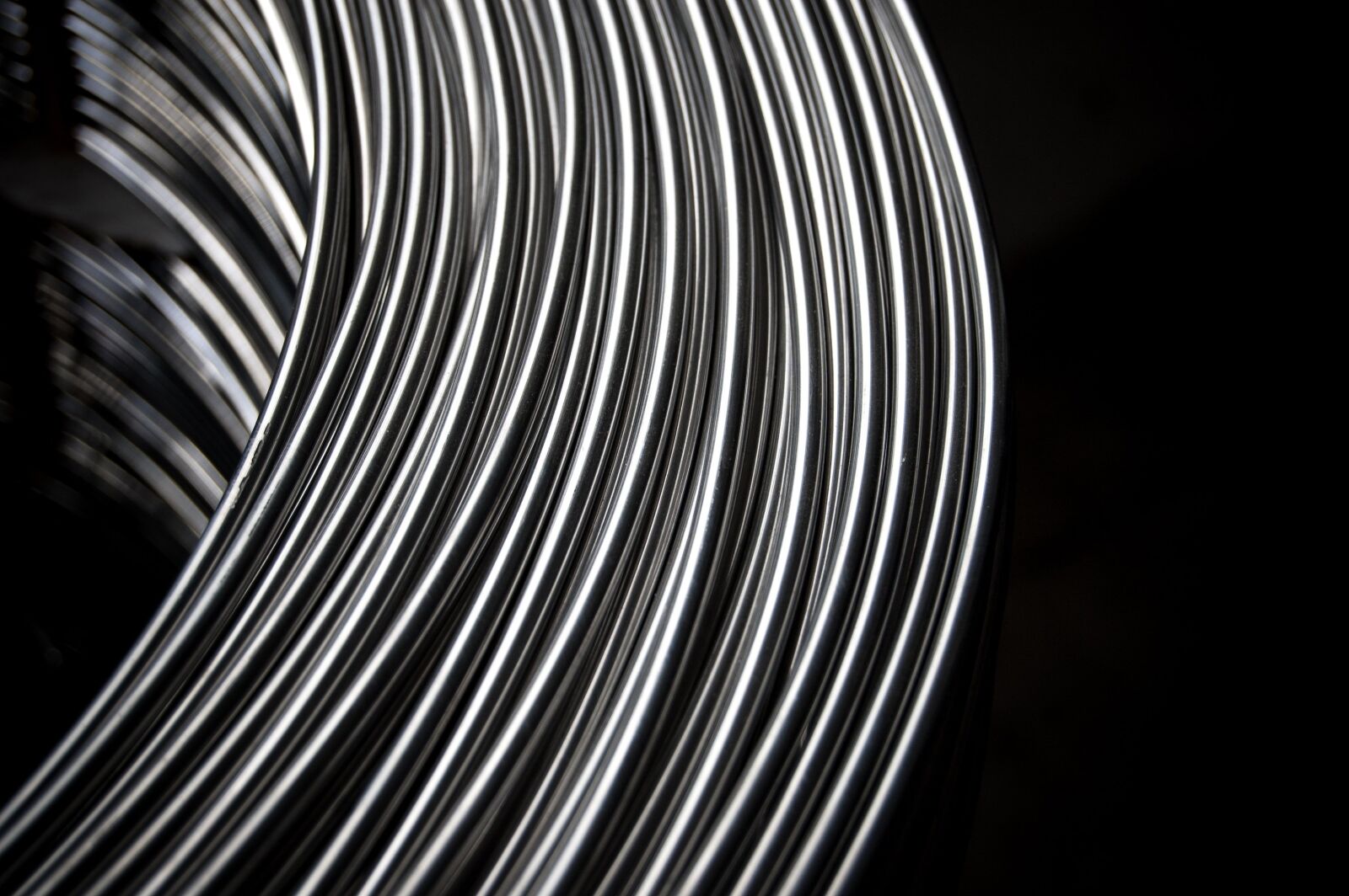 Nikon D40 sample photo. Steel, metal, thread photography