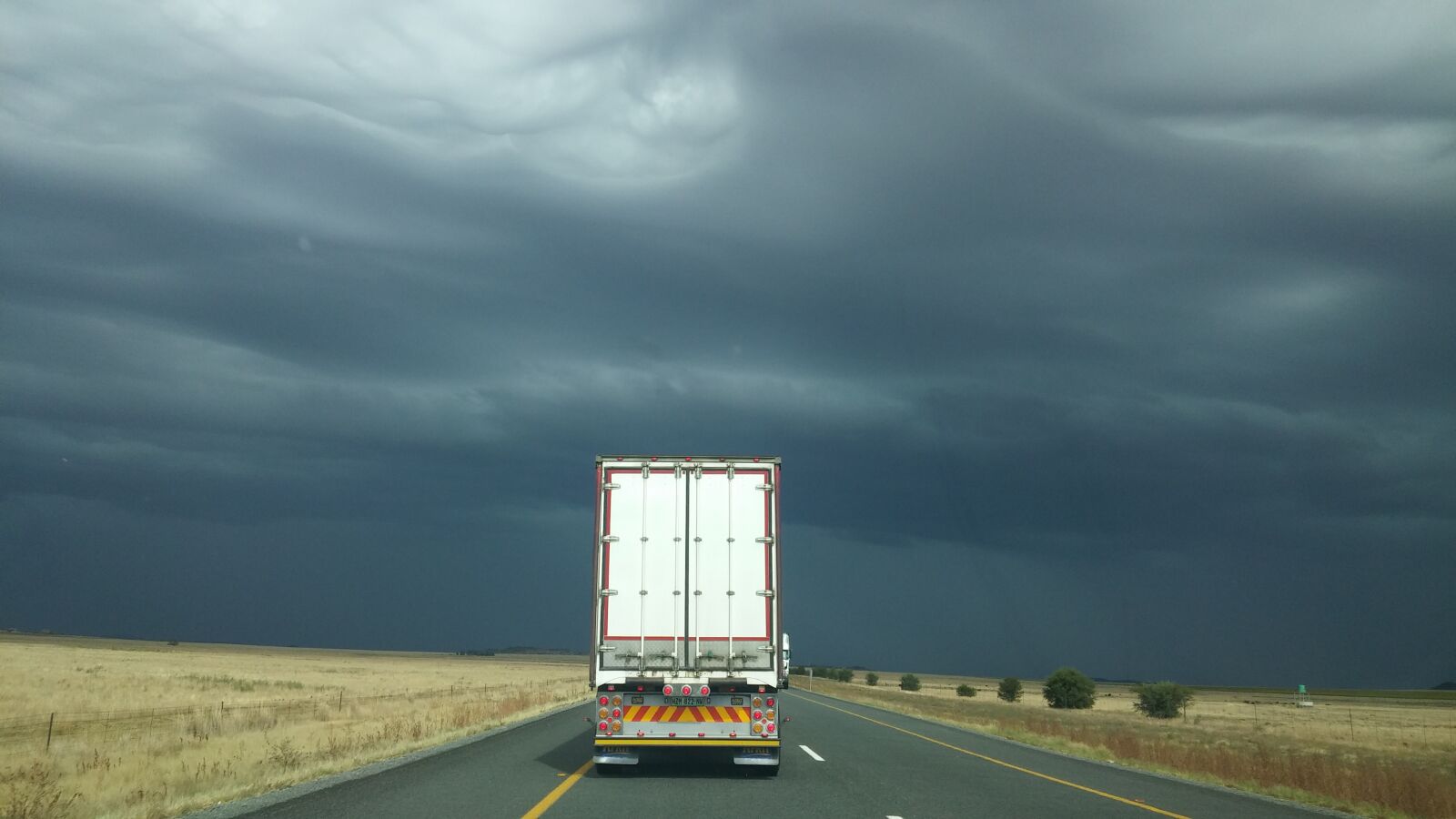 LG G3 sample photo. Road, thunderstorm, truck photography