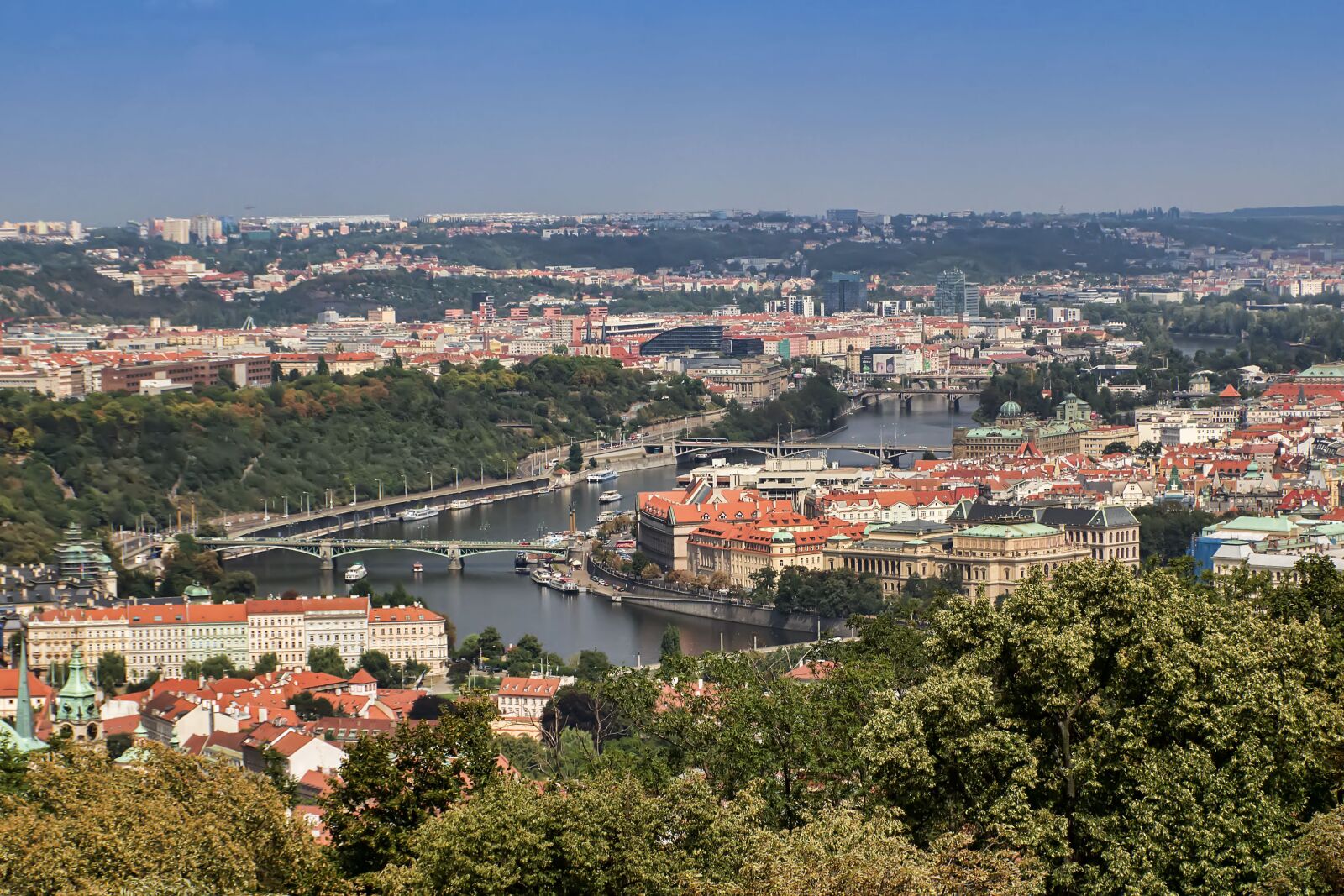 Canon EOS 600D (Rebel EOS T3i / EOS Kiss X5) sample photo. Prague, czech, vltava photography