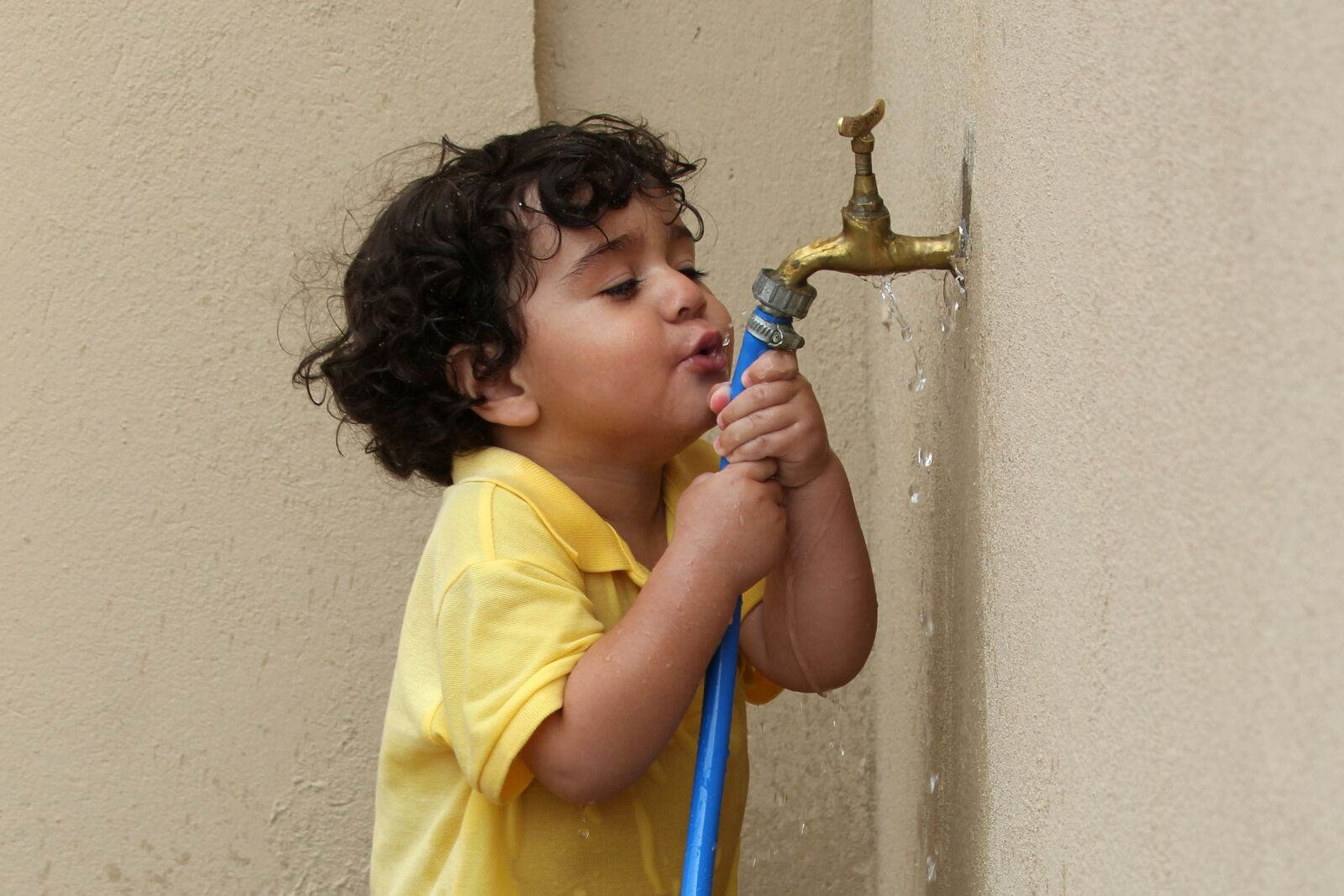 Canon EOS 550D (EOS Rebel T2i / EOS Kiss X4) sample photo. Water, baby, child photography