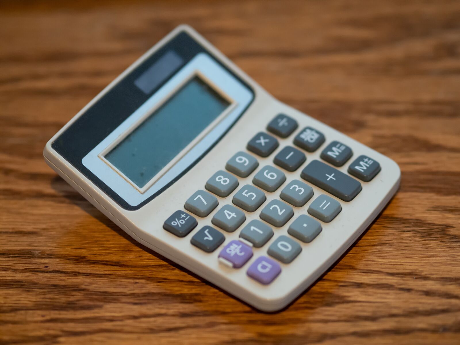 Olympus OM-D E-M1 Mark II sample photo. Calculator, math, calculation photography