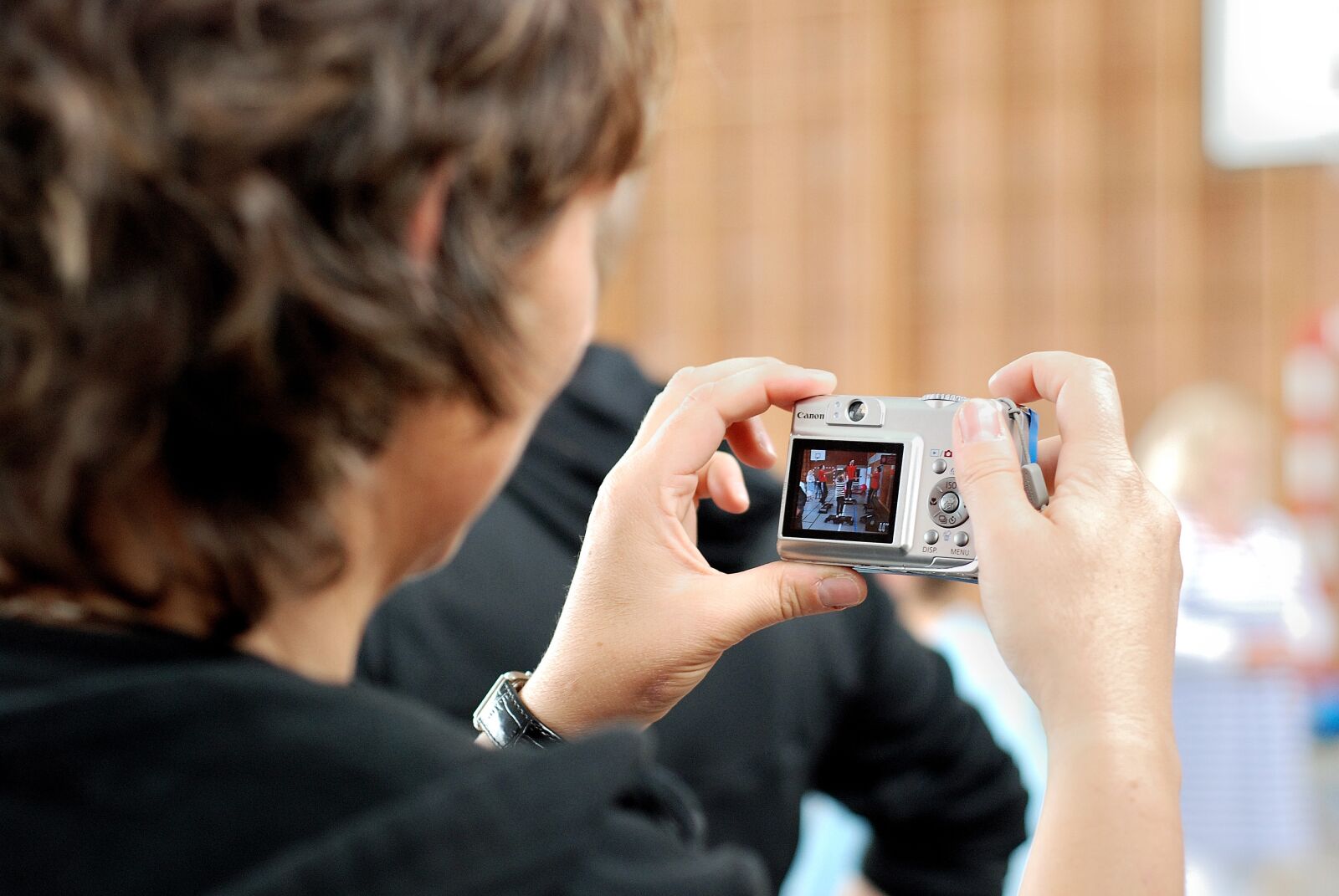 Nikon D80 sample photo. Sport, sports hall, viewers photography