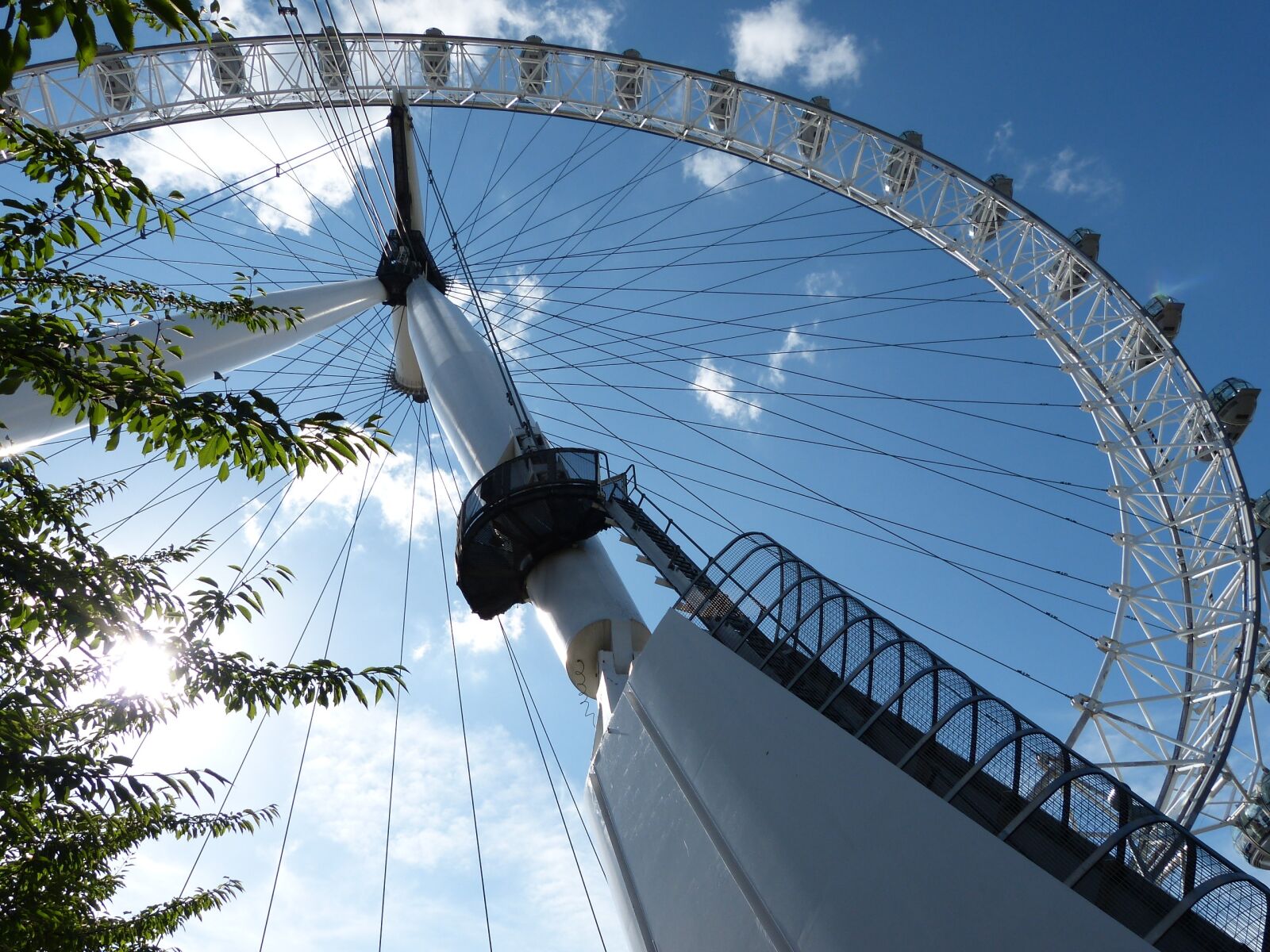 Panasonic Lumix DMC-FZ150 sample photo. London, london eye, landmark photography
