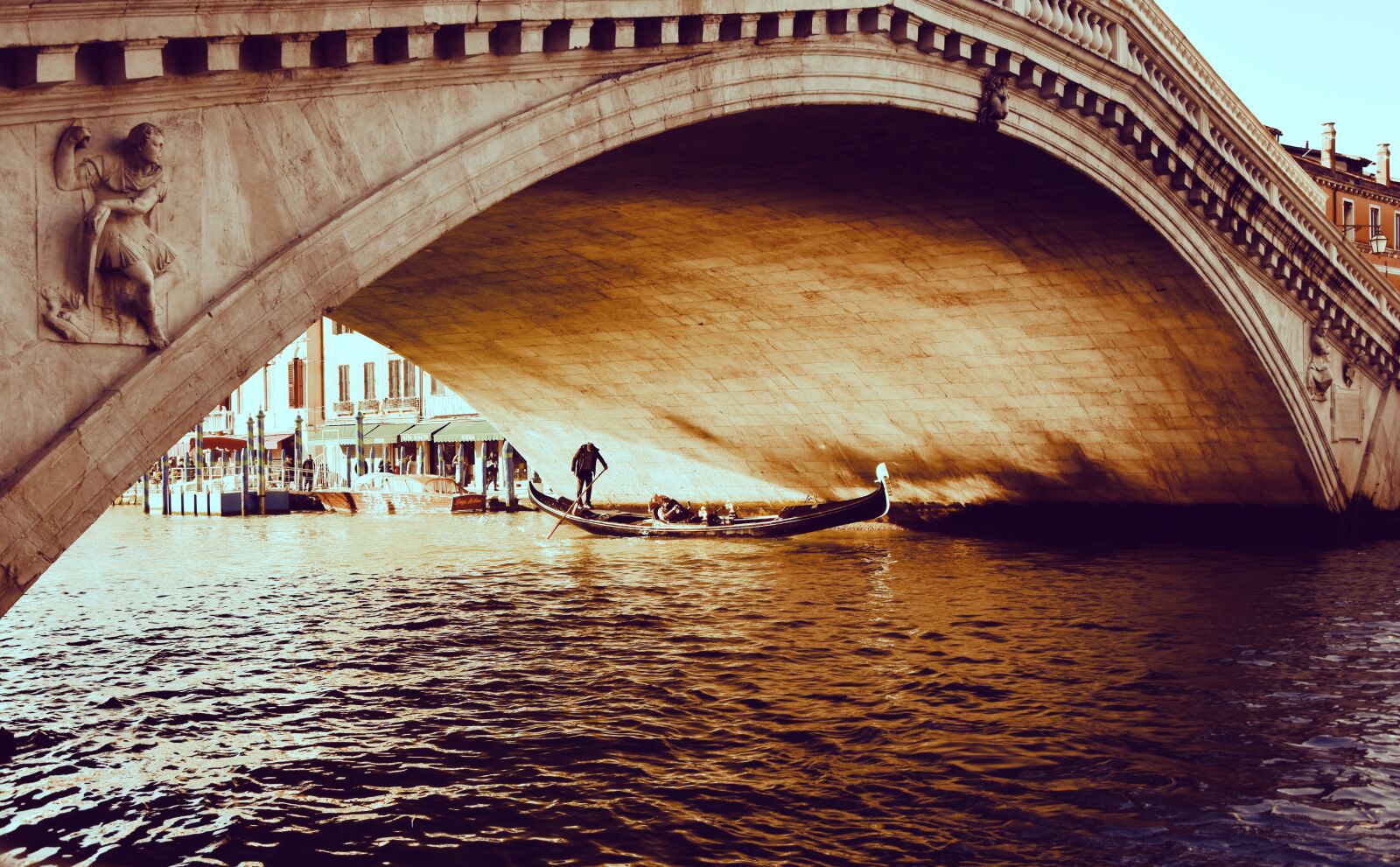 Nikon D5600 sample photo. Bridge, rialto, rialto bridge photography