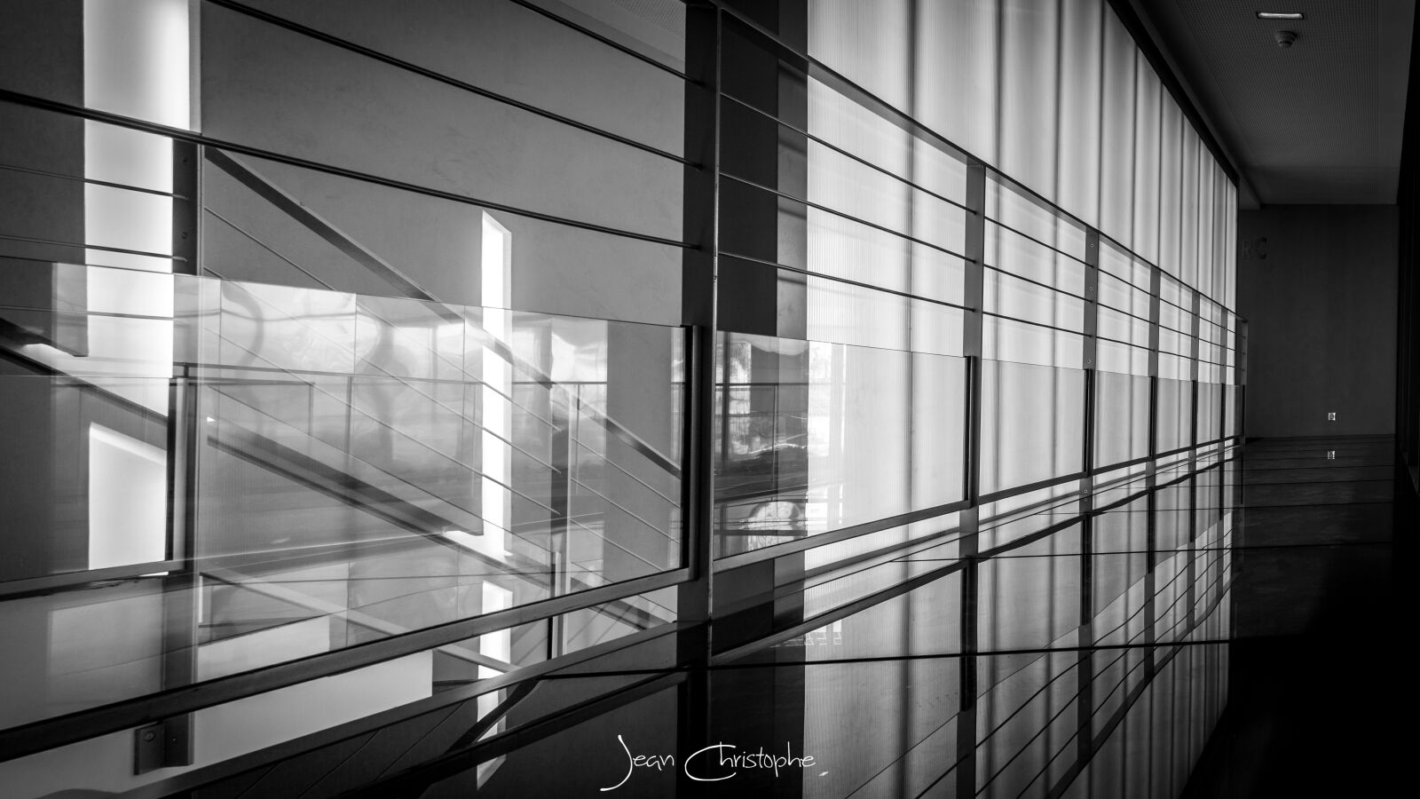 Canon EF 24-105mm F4L IS USM sample photo. Noir et blanc, hall photography