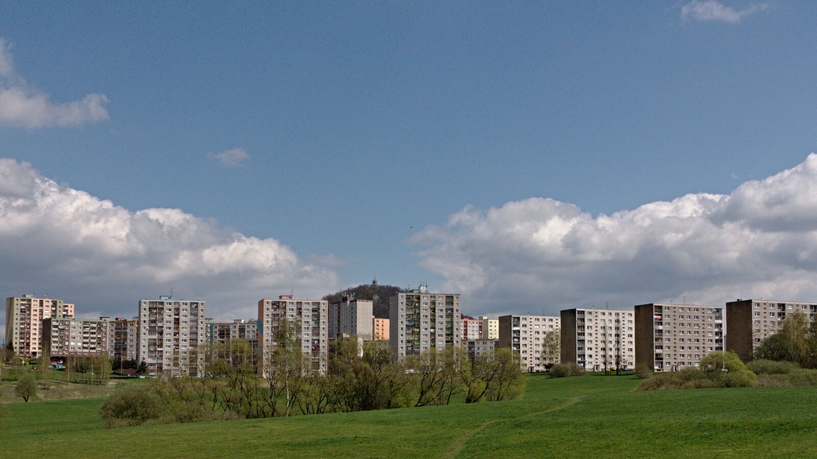 Canon PowerShot G1 X sample photo. Architecture, houses, city photography