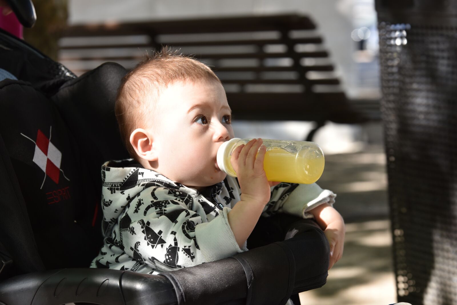 Nikon D810 sample photo. Baby, toddlers, bottle photography