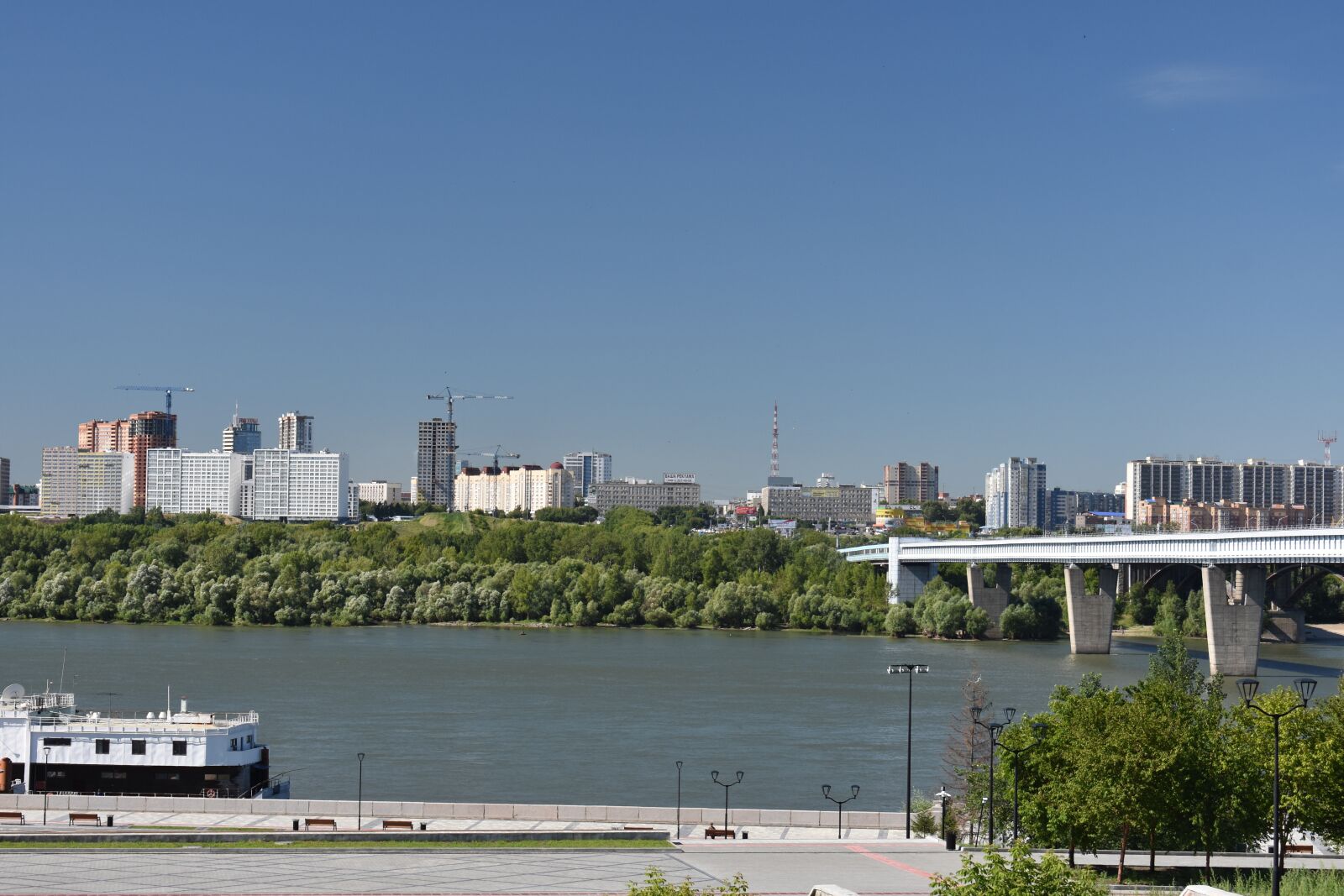 Nikon D3400 sample photo. Novosibirsk, quay, russia photography
