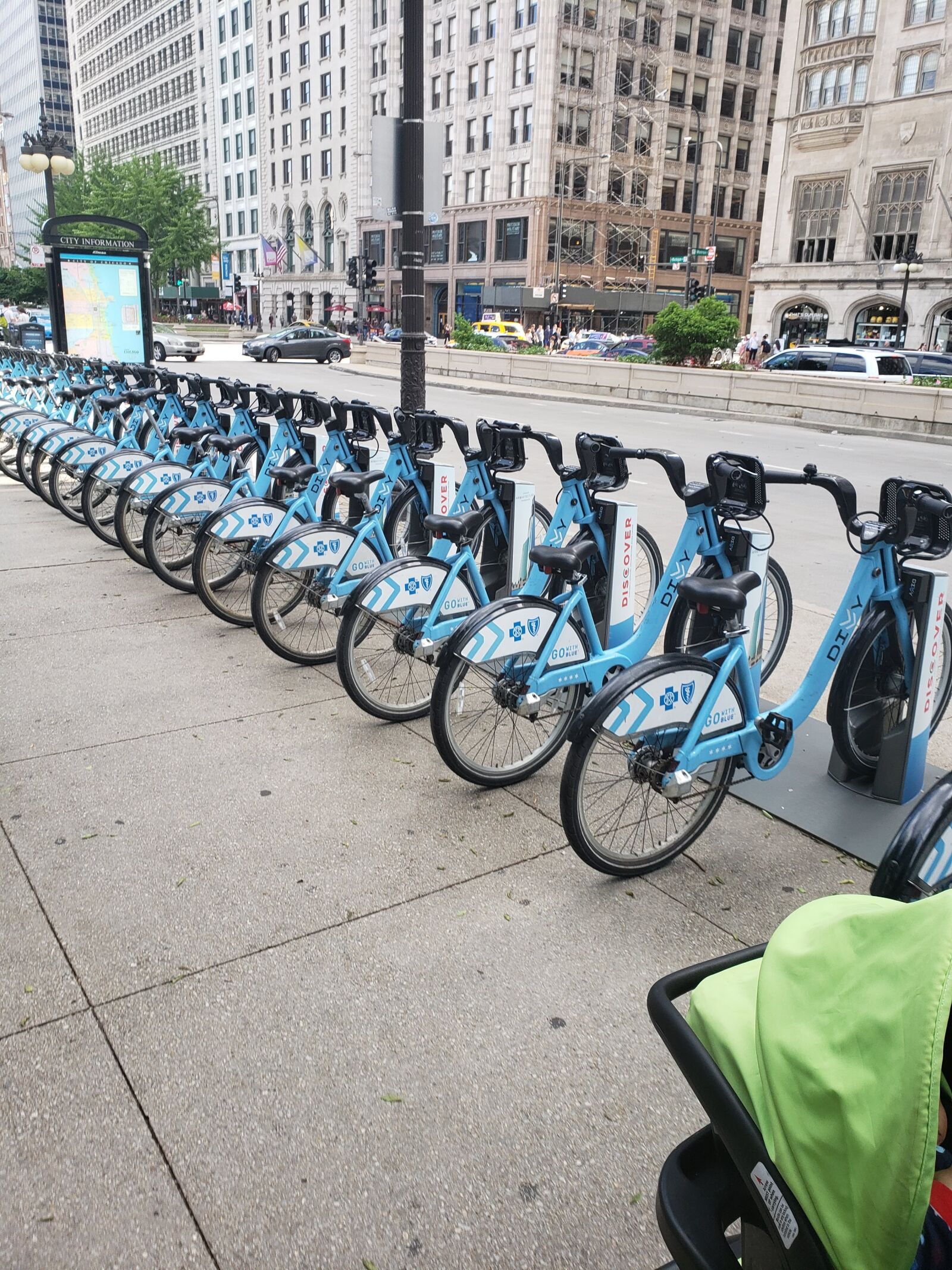 Samsung Galaxy S9+ sample photo. Bike, city, bicycles photography