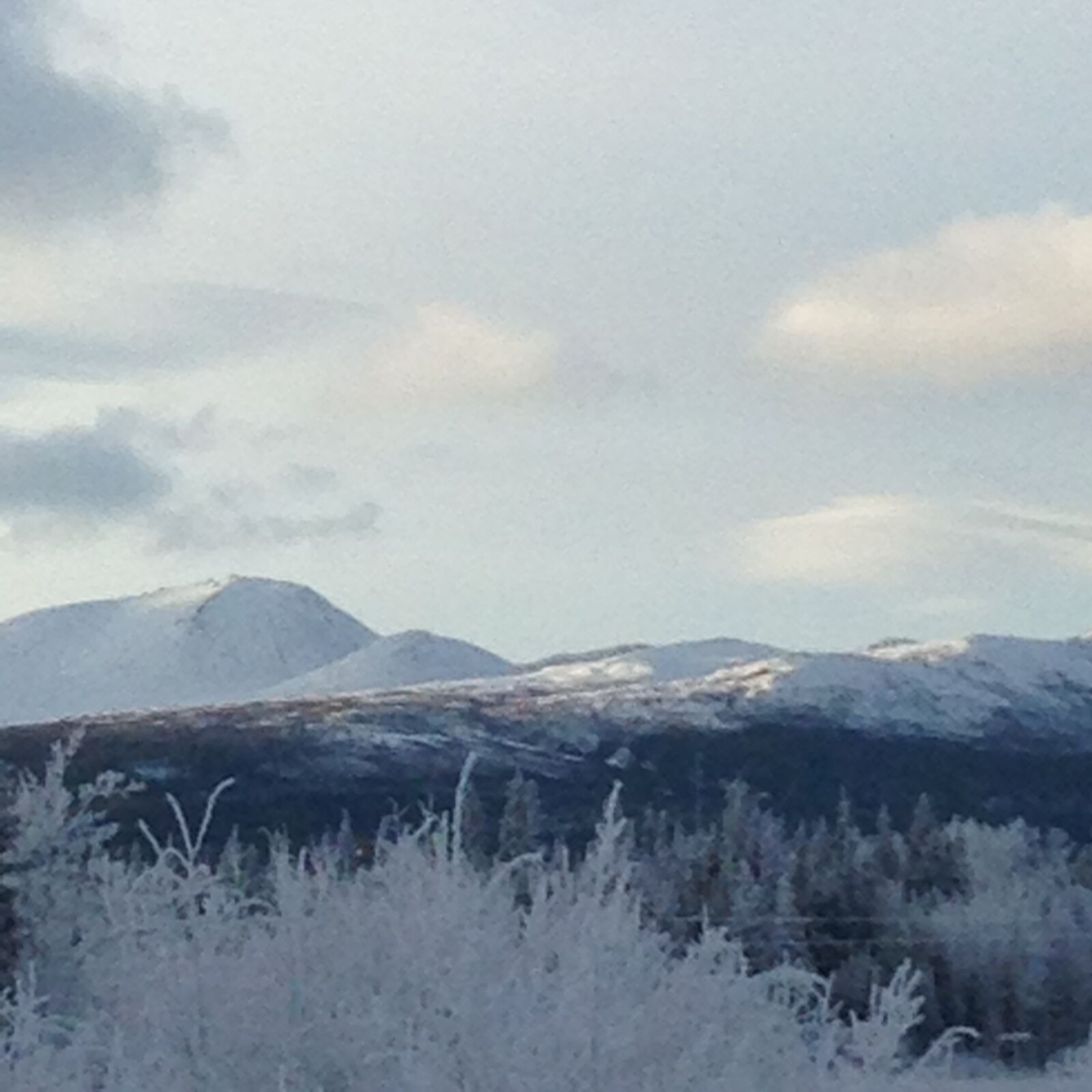 iPhone 5 back camera 4.12mm f/2.4 sample photo. Clouds, frost, mountains, nature photography