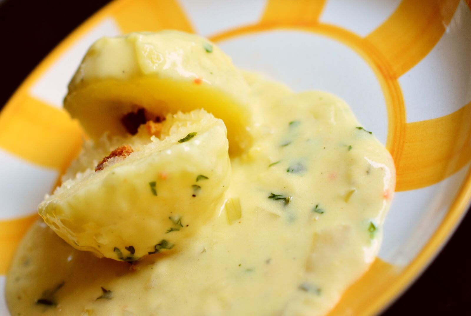 Nikon D5200 sample photo. Dumplings, potato dumplings, sauce photography