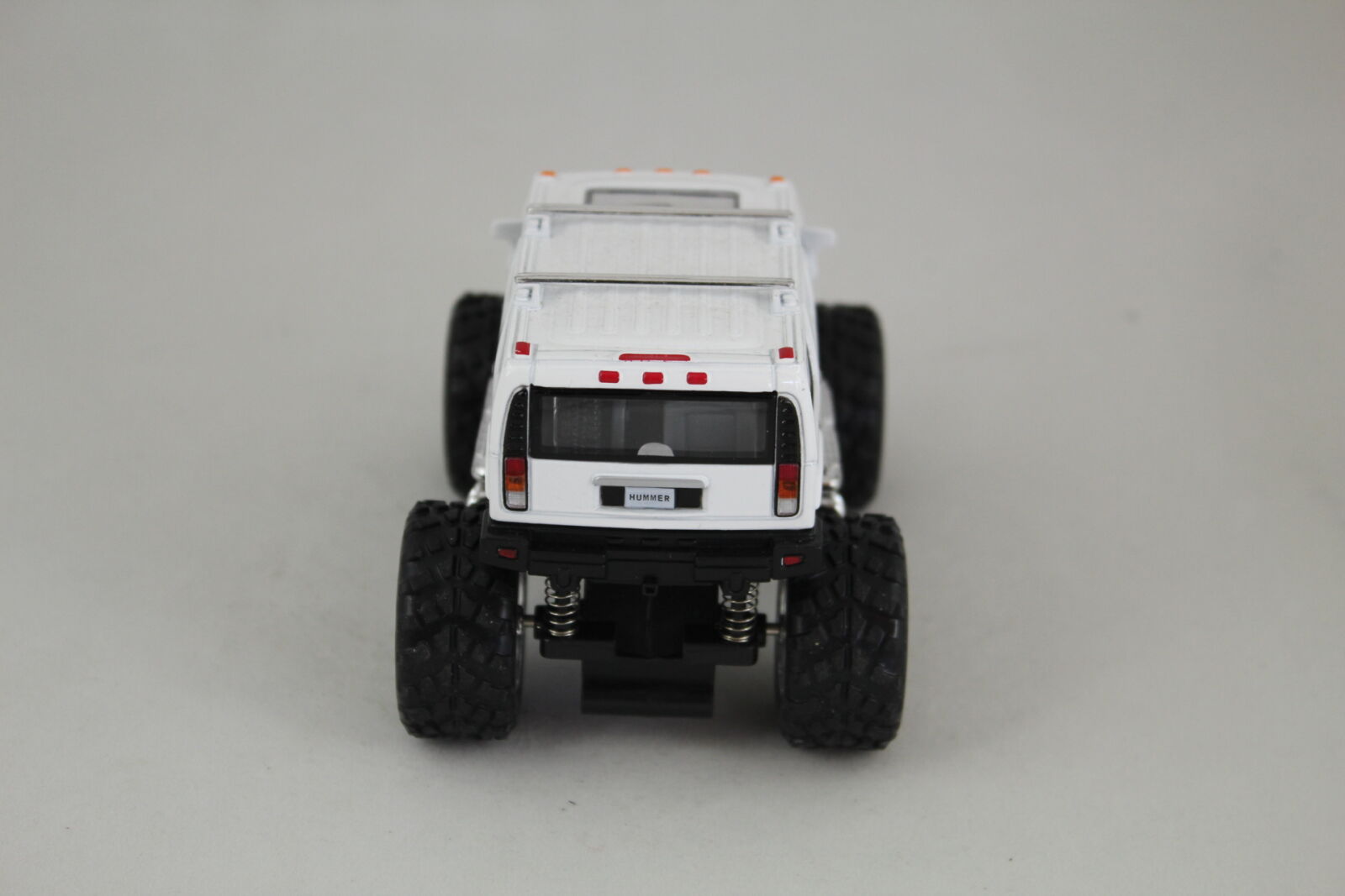 Canon EOS 600D (Rebel EOS T3i / EOS Kiss X5) sample photo. Small, trucks photography