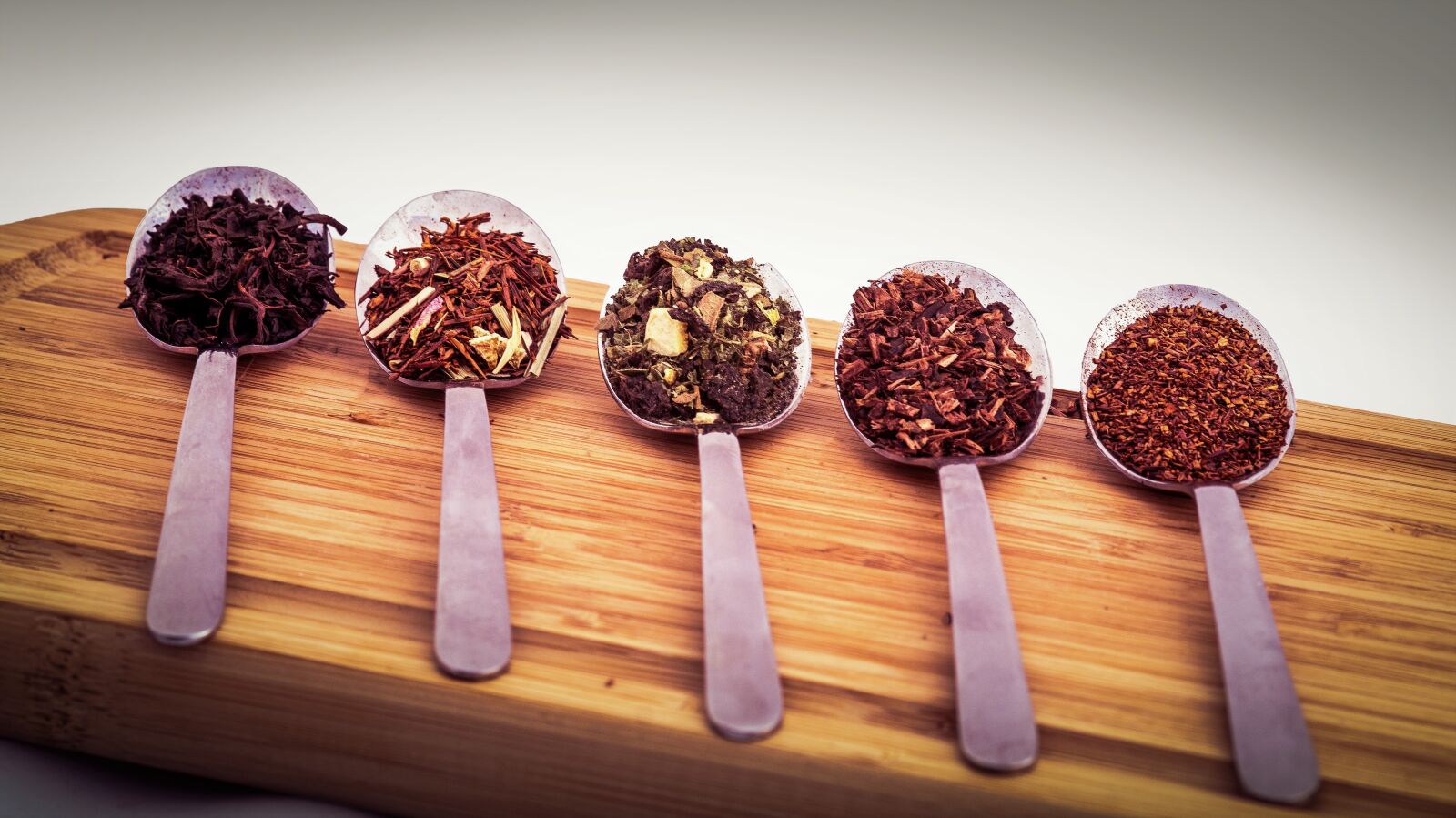 Sony SLT-A58 sample photo. Wood, tea, spoon photography