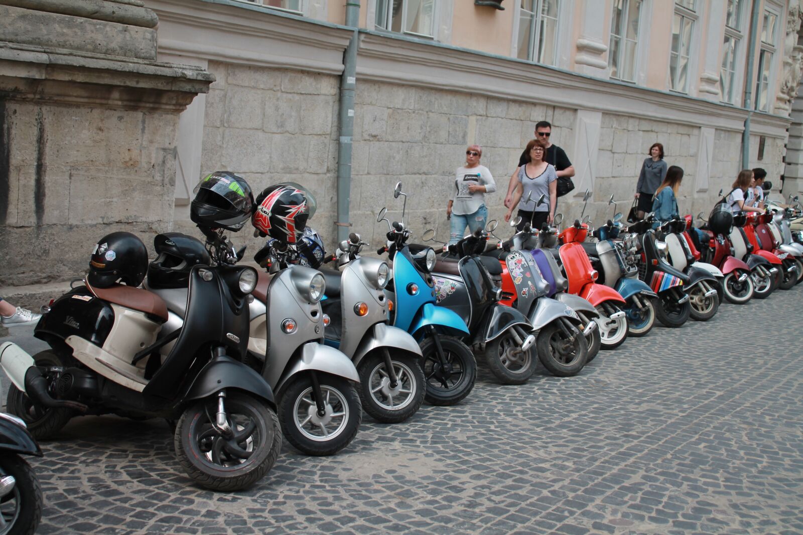 Canon EOS 1100D (EOS Rebel T3 / EOS Kiss X50) sample photo. Motorcycles, parking, ukraine photography