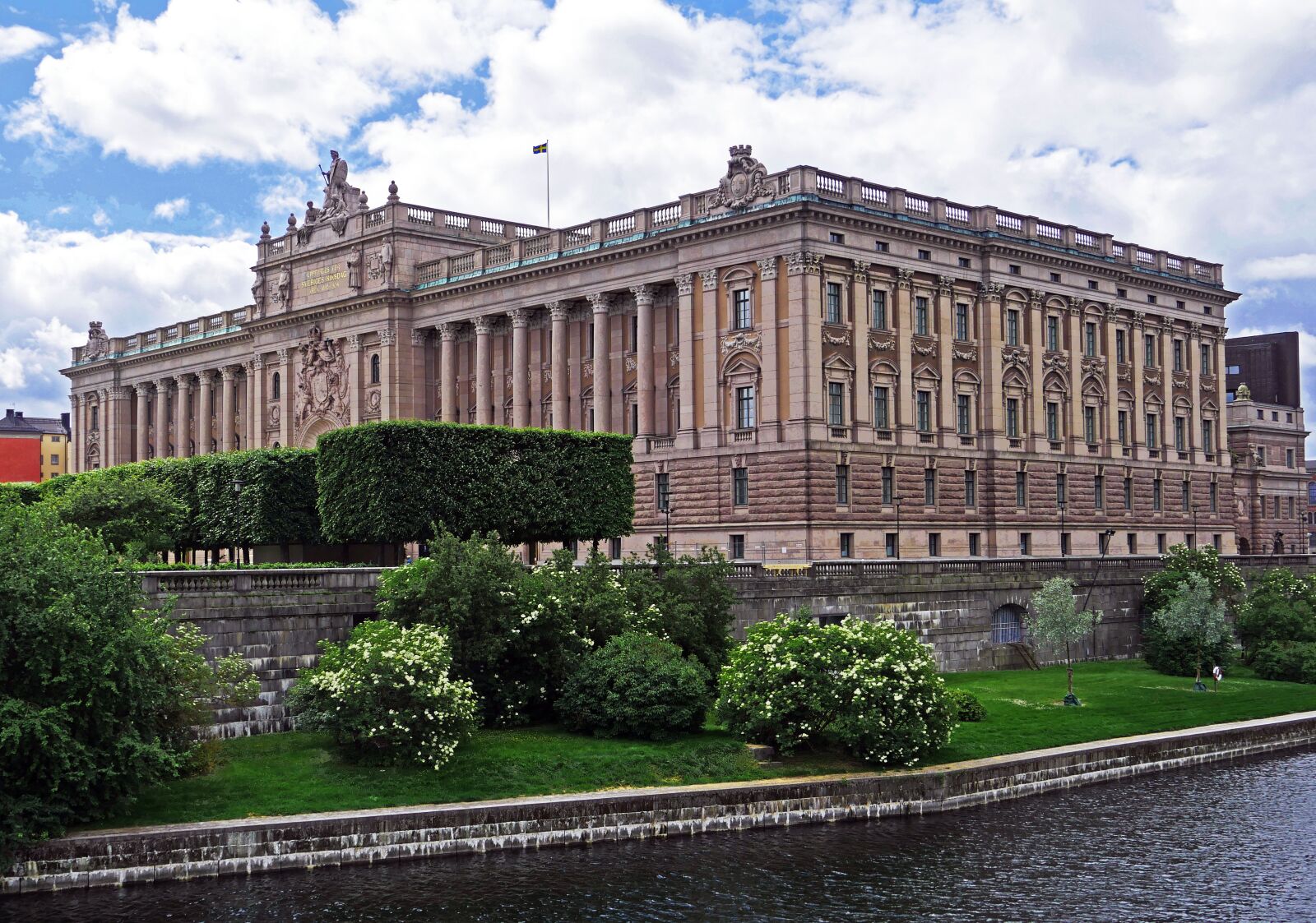 Panasonic Lumix DMC-GX8 sample photo. Sweden, reichstag, parliament photography