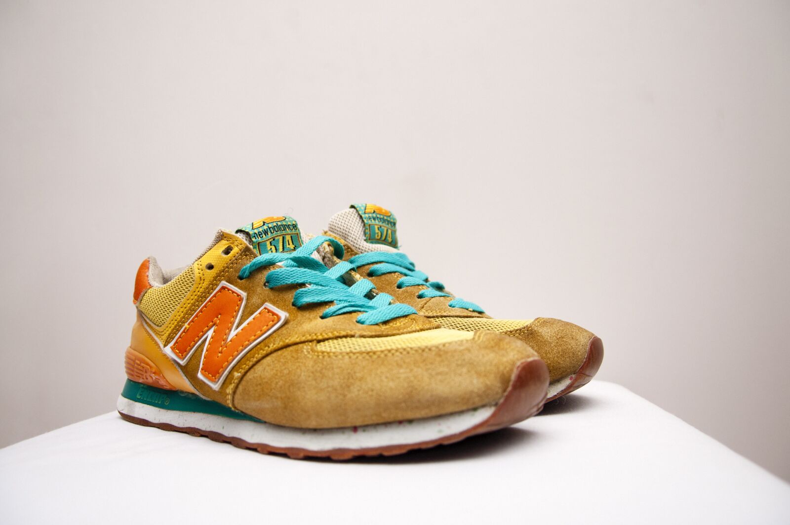 Nikon D90 sample photo. Sneakers, nike, new balance photography
